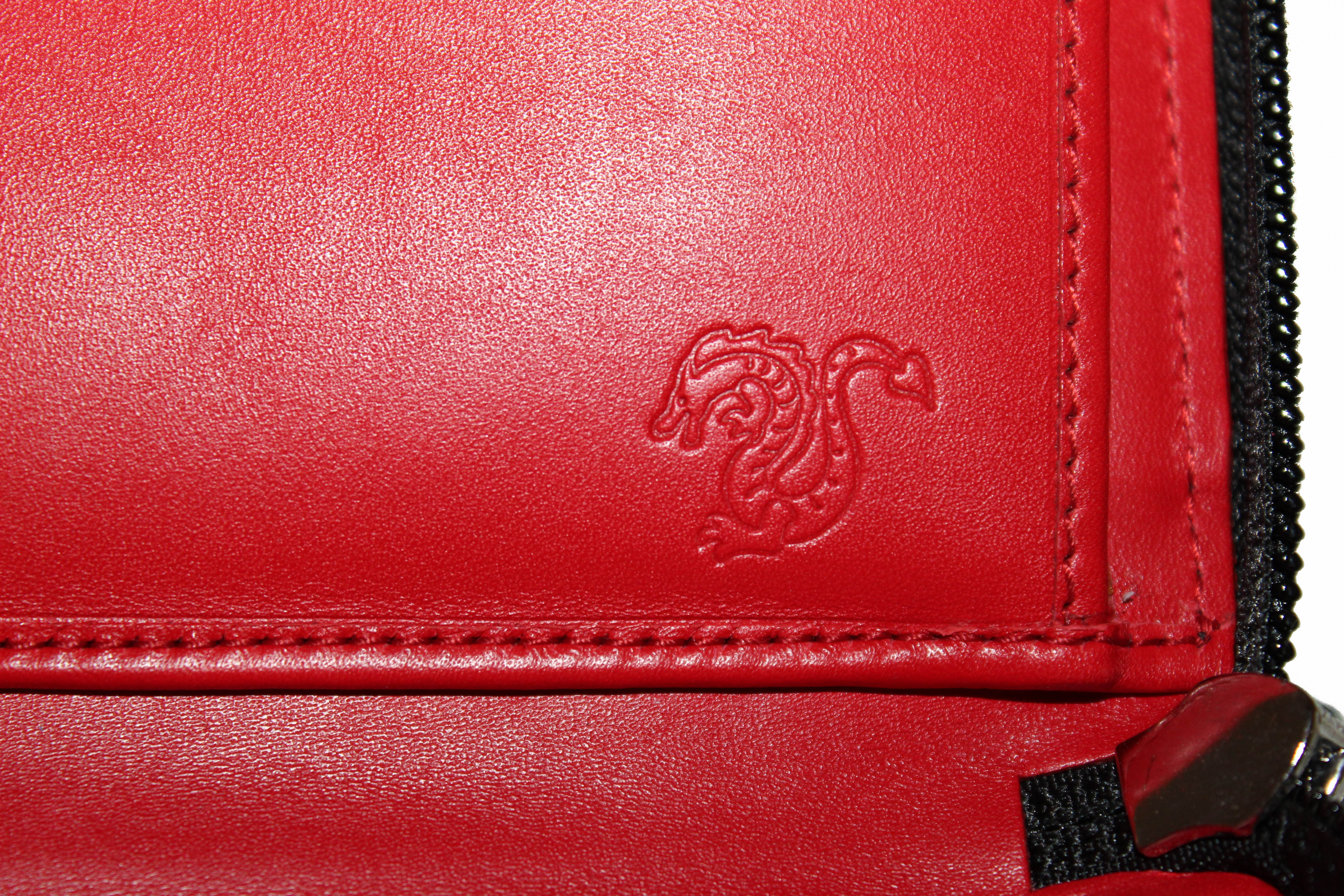 Authentic New Salvatore Ferragamo Black Hammered Calfskin Leather Zip Around Wallet
