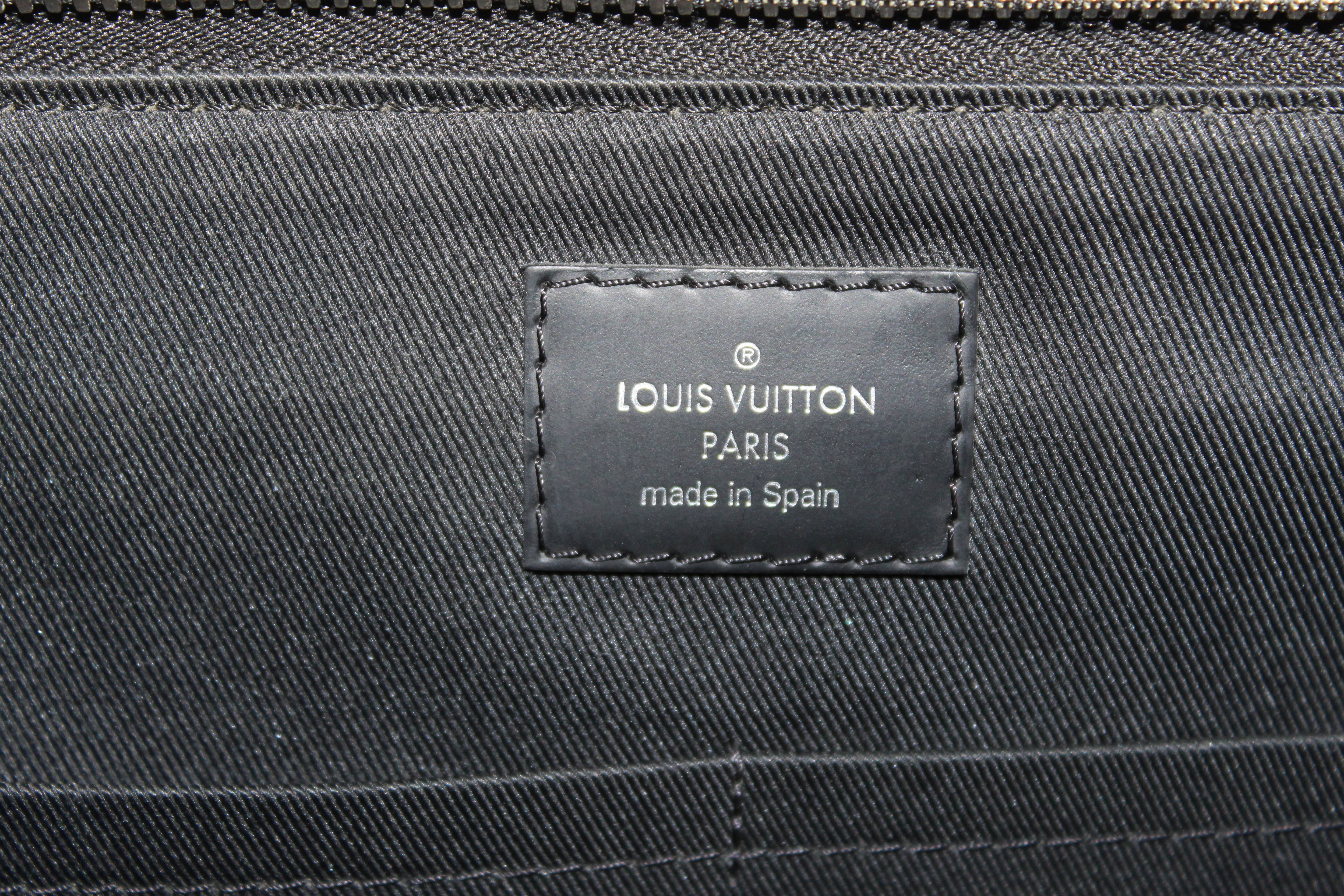 Louis Vuitton Damier Graphite Mick PM (SHG-4D8jnI) – LuxeDH