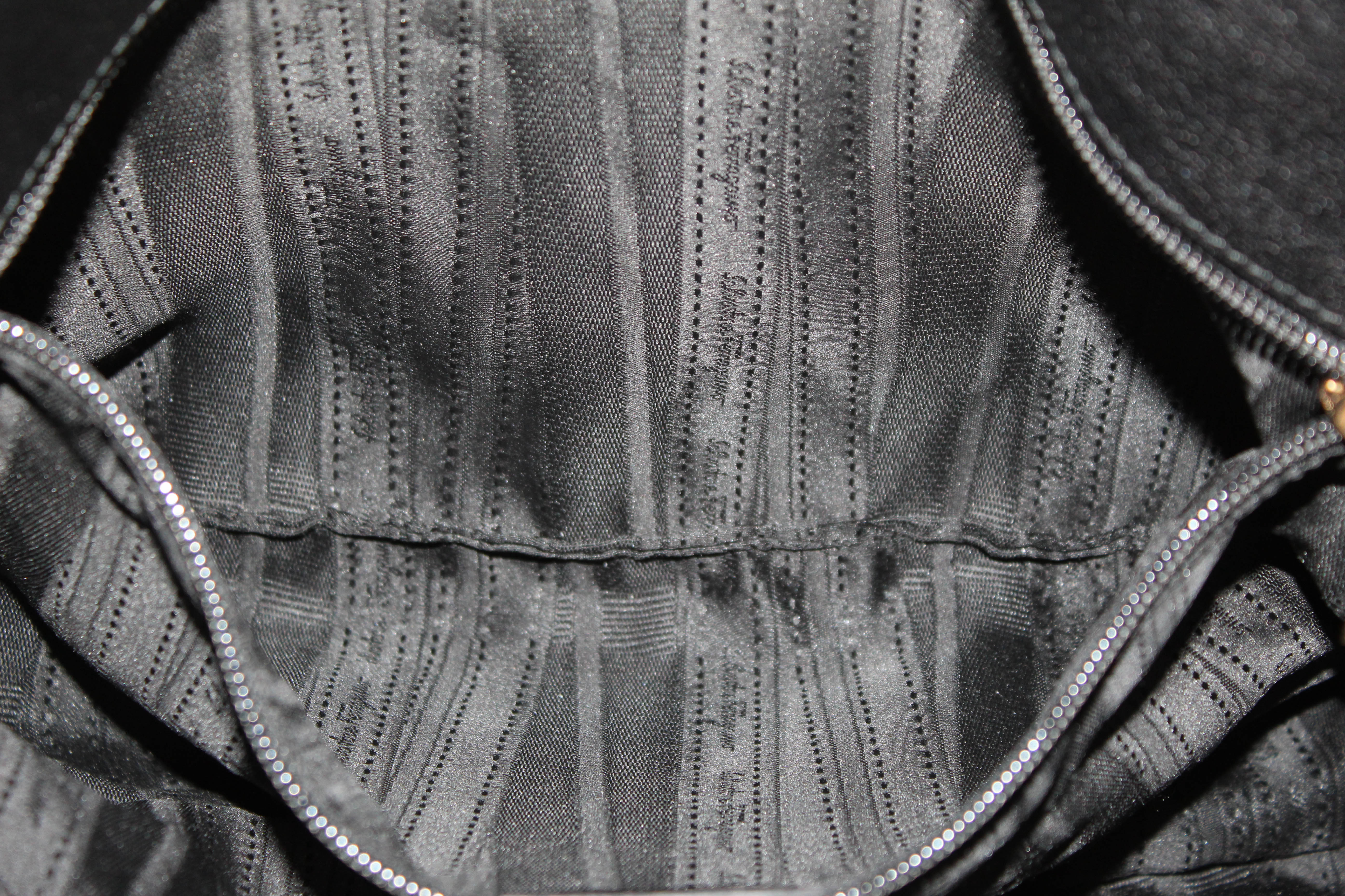 Authentic Salvatore Ferragamo Black Betulla Chain Leather Shopper Shoulder Bag