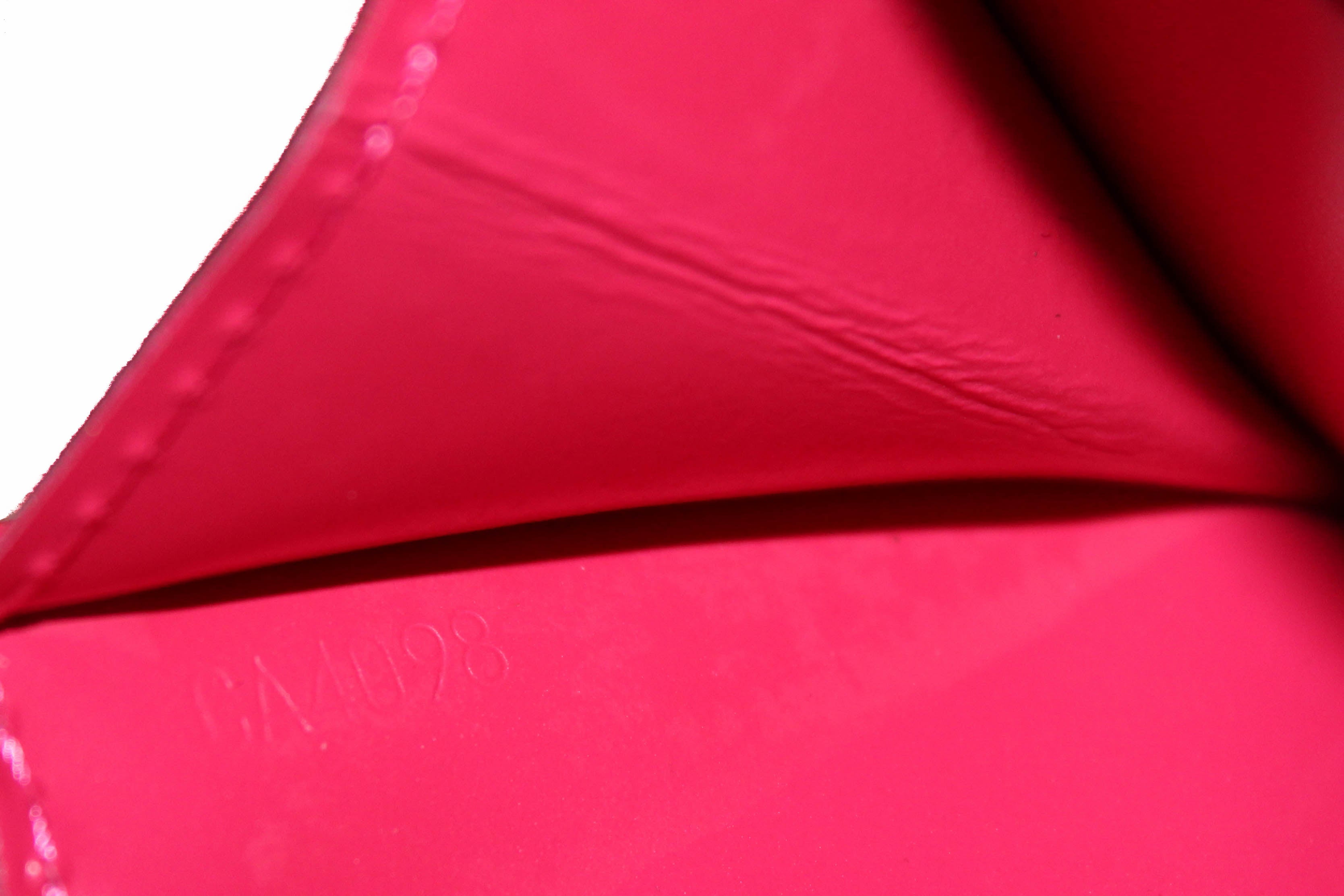 Authentic New Louis Vuitton Pink Vernis Pochette Cle Key Coin Pouch Ca –  Paris Station Shop