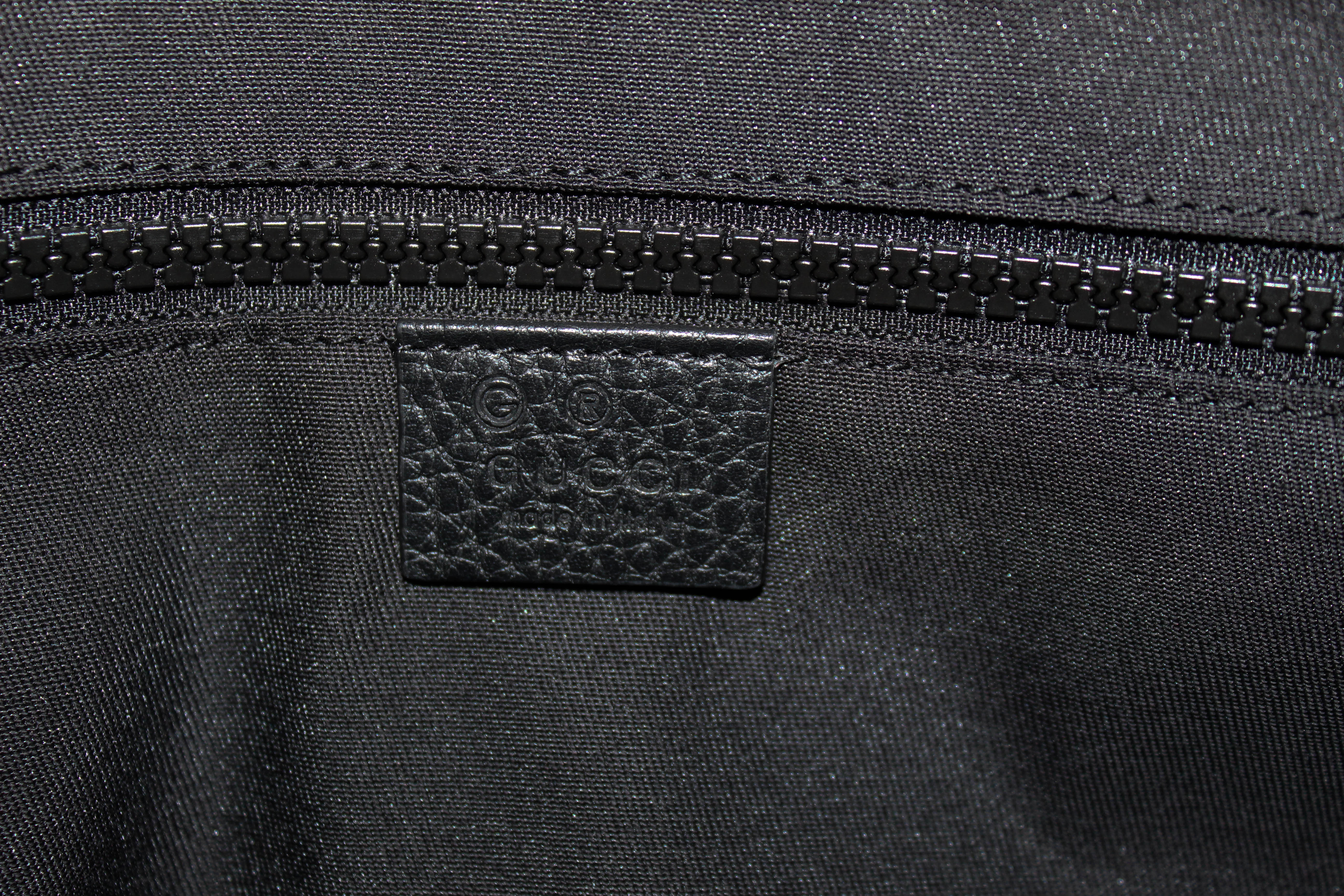 Authnetic New Gucci Black Nylon Monogram GG Messenger Crossbody Bag 449185