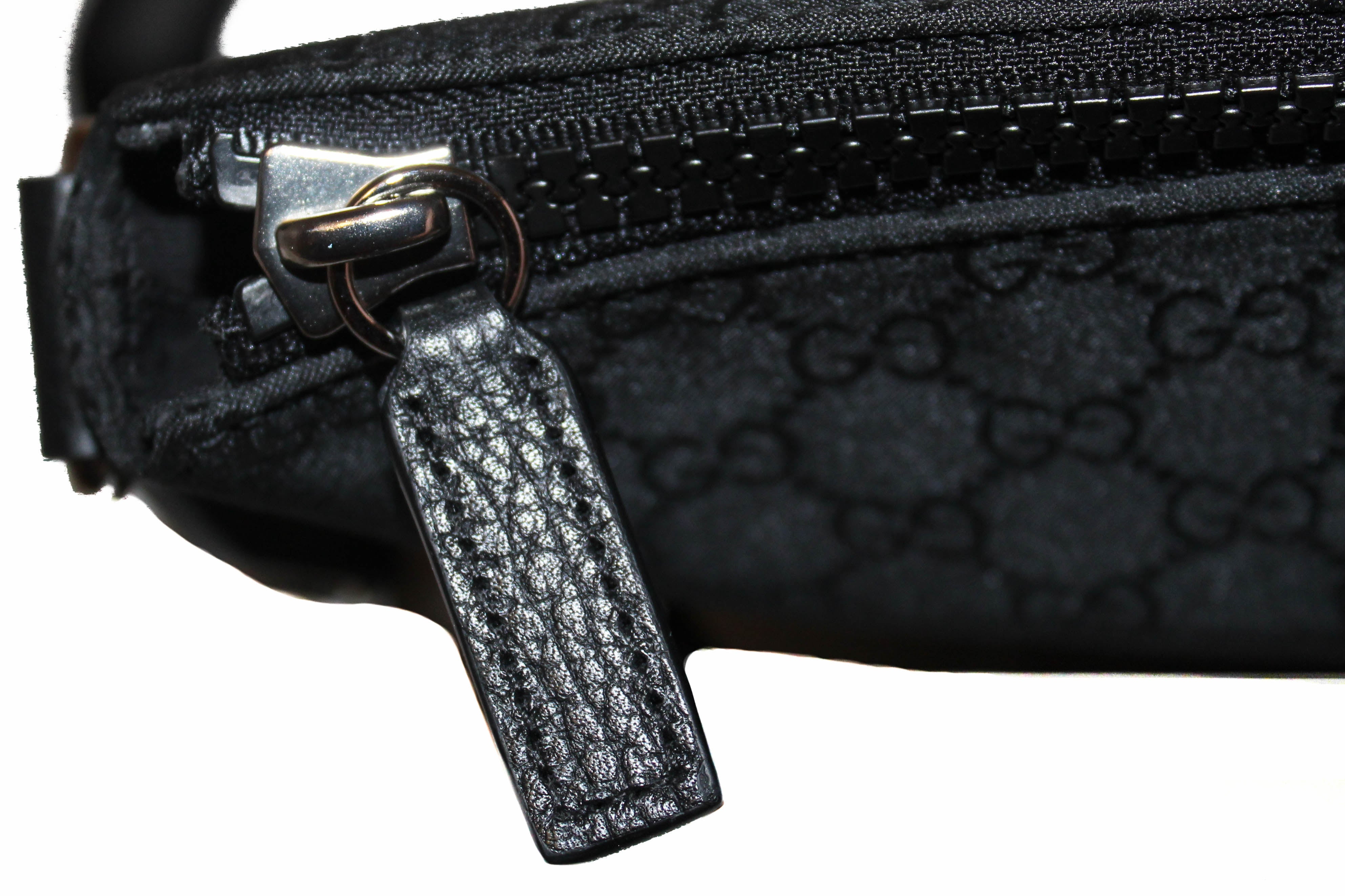 Authnetic New Gucci Black Nylon Monogram GG Messenger Crossbody Bag 449185