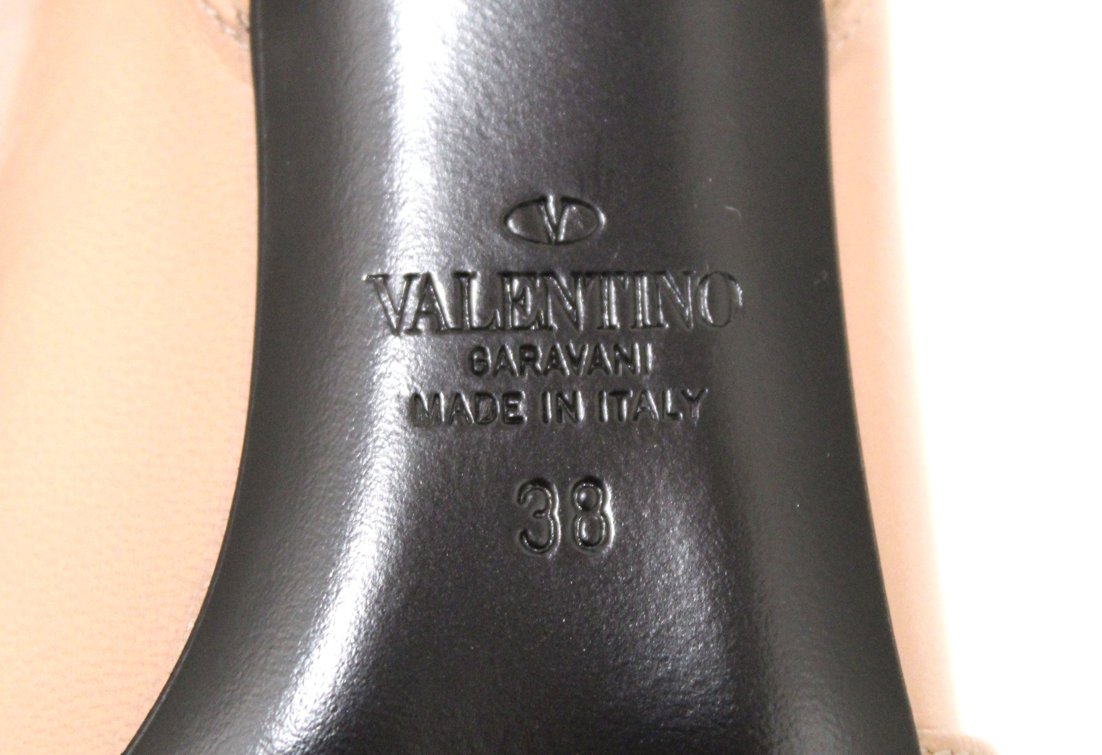 Authentic Valentino Garavani Rockstud Slingback Pump Beige Smooth Leather with Sculpted Heel