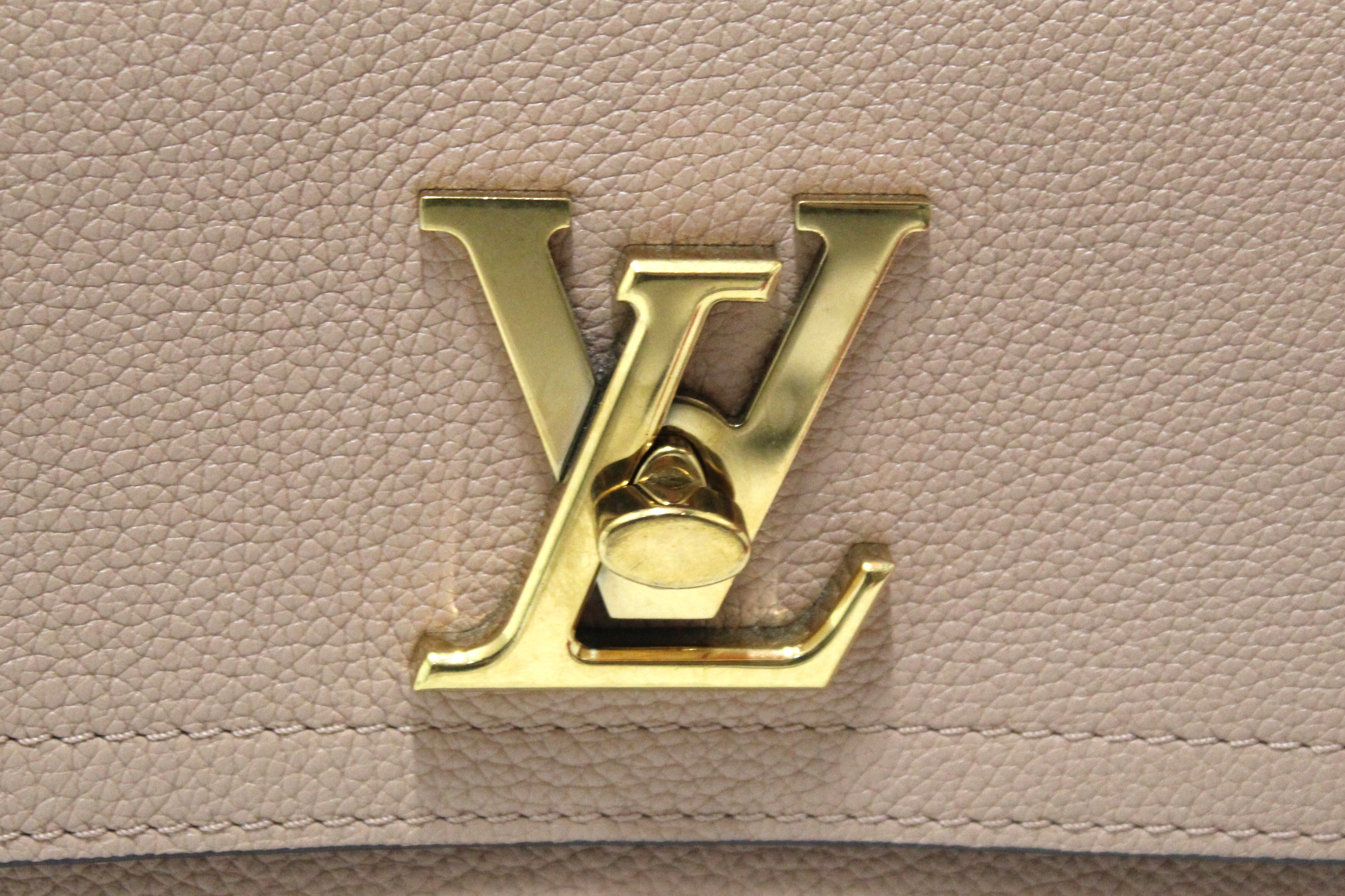 Authentic Louis Vuitton Rose des Sables Pink Grained Calf Leather Lockme Chain Bag