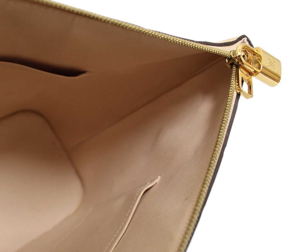Louis Vuitton Beige Monogram Vernis Leather Pochette Accessoires Clutch