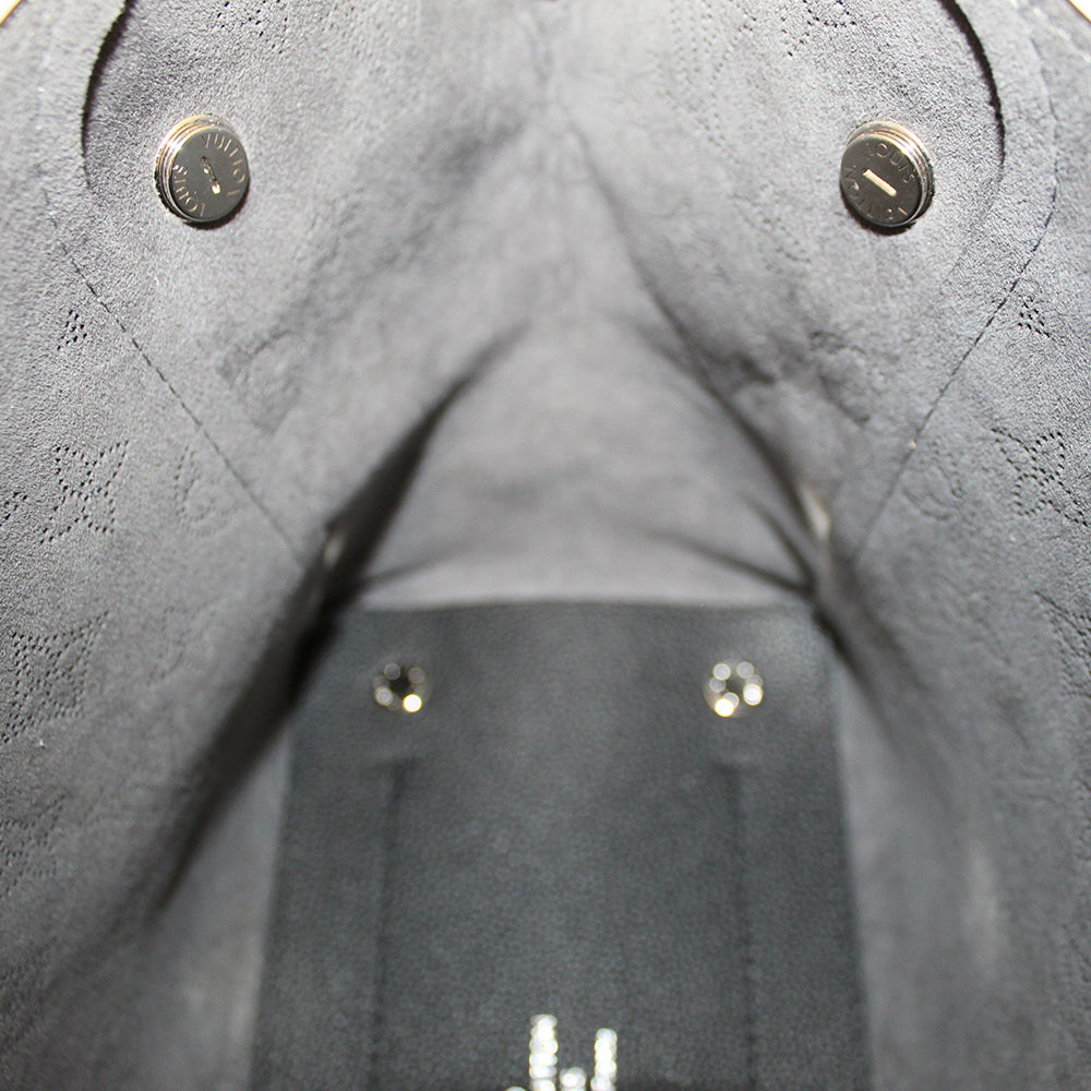 Close-up of the Louis Vuitton Hina Bag! 