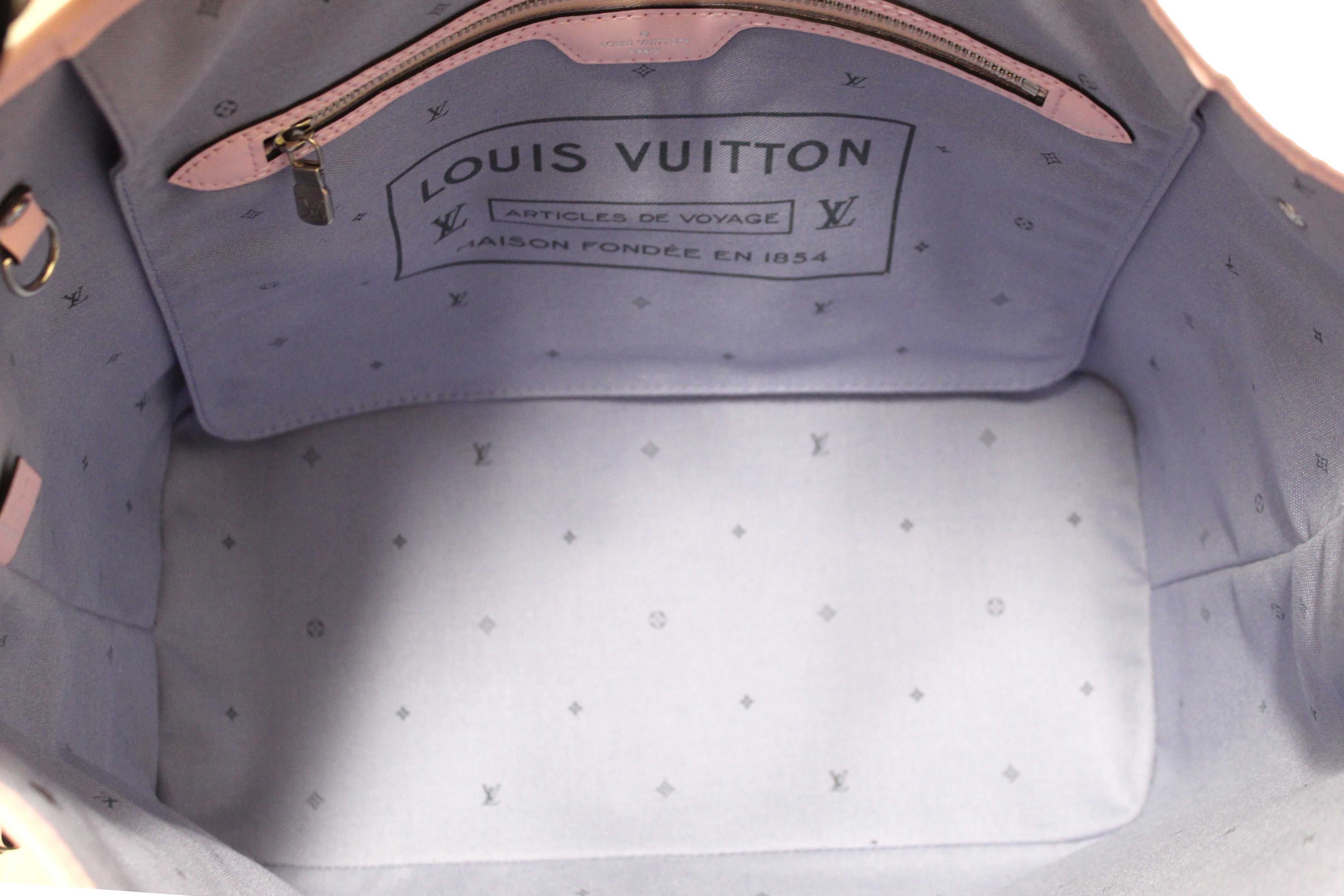 Authentic NEW Louis Vuitton Pastel Escale Giant Monogram Neverfull MM Shoulder Bag