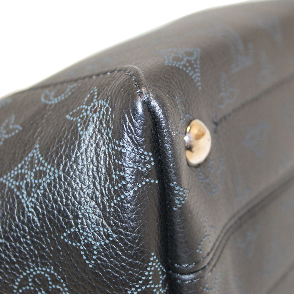 What's in my Mahina Hina PM Leather Bag from Babala. 