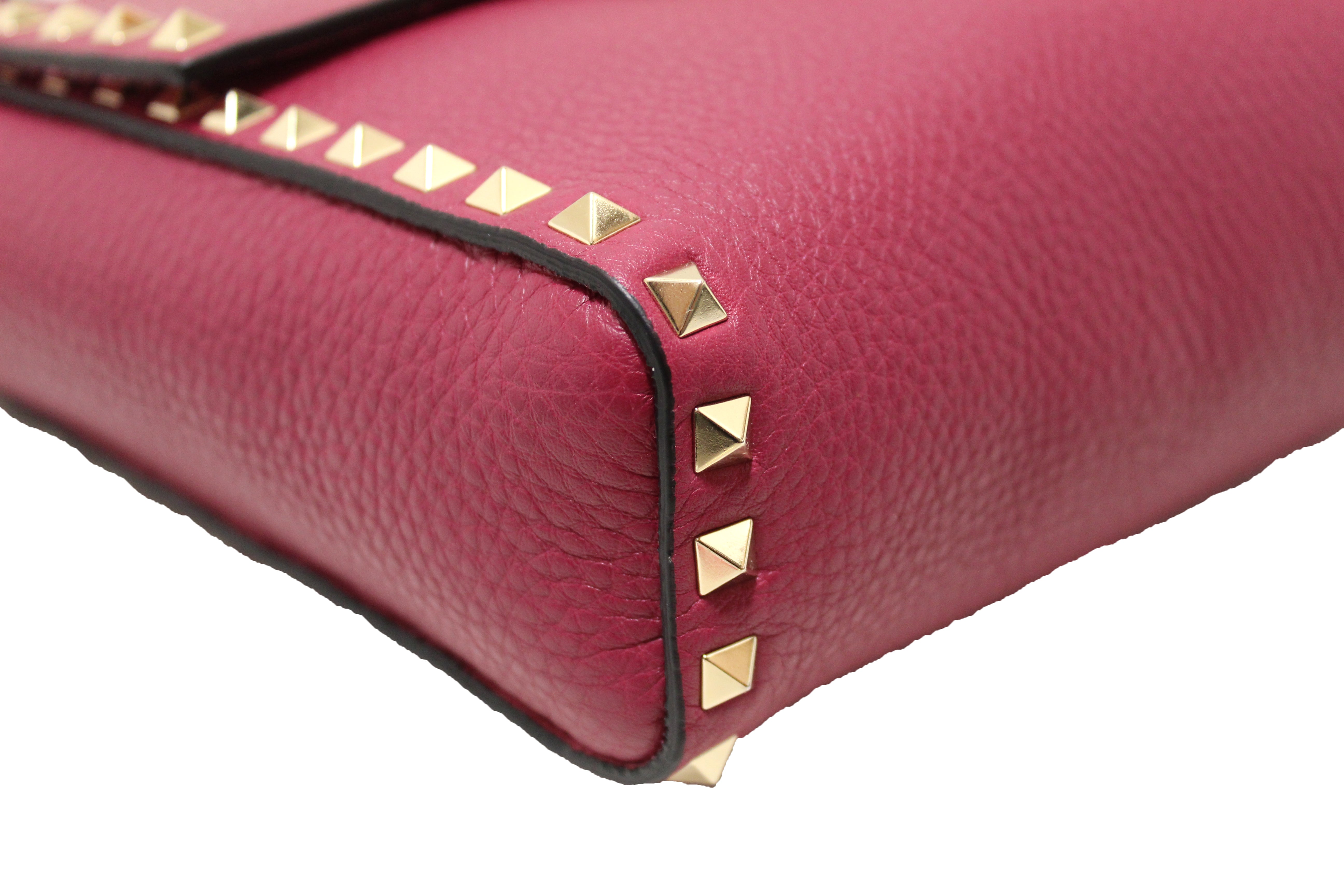Authentic NEW Valentino Garavani Pink Pebbled Calfskin Rockstud Flip Lock Flap Messenger Bag