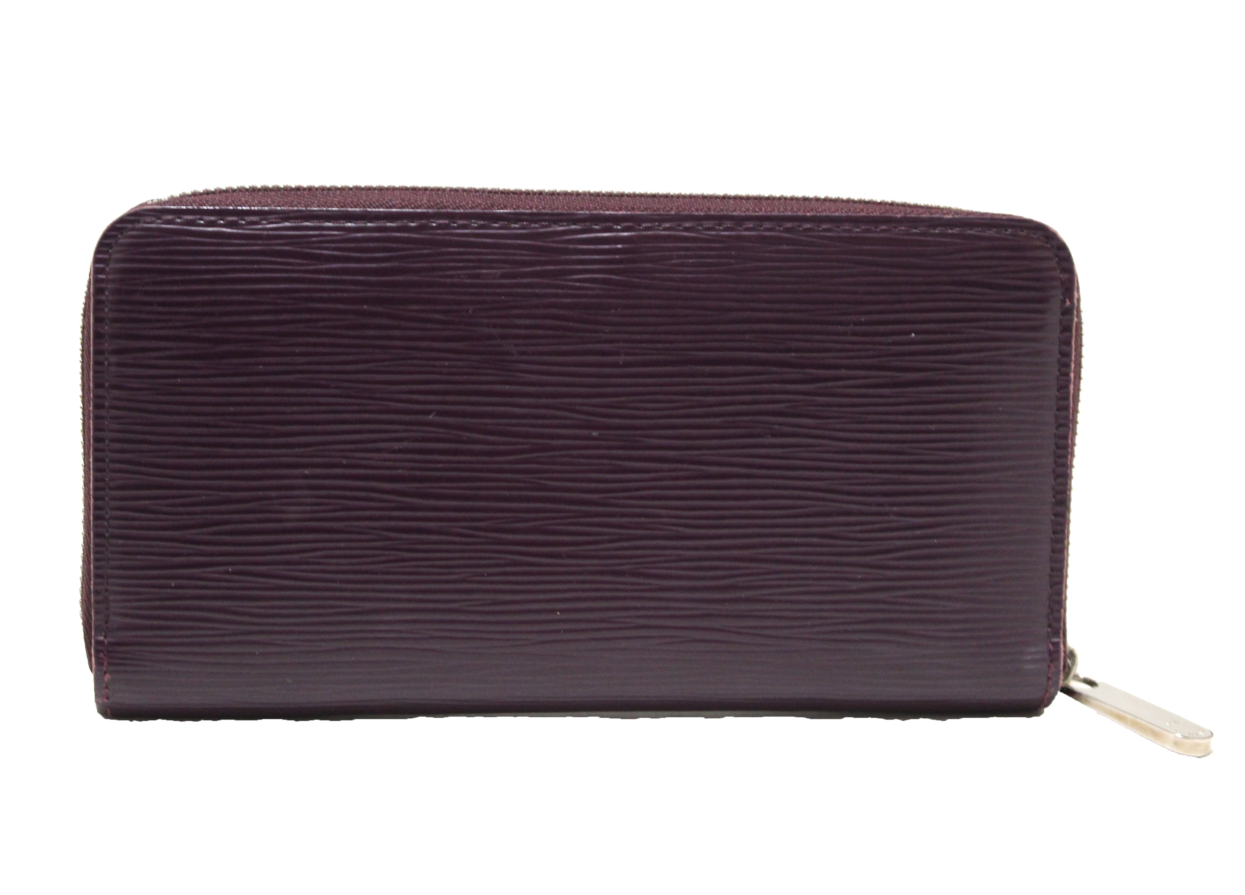 Louis Vuitton Epi Leather Zippy Wallet, Black w/ Original Box and Dust Bag