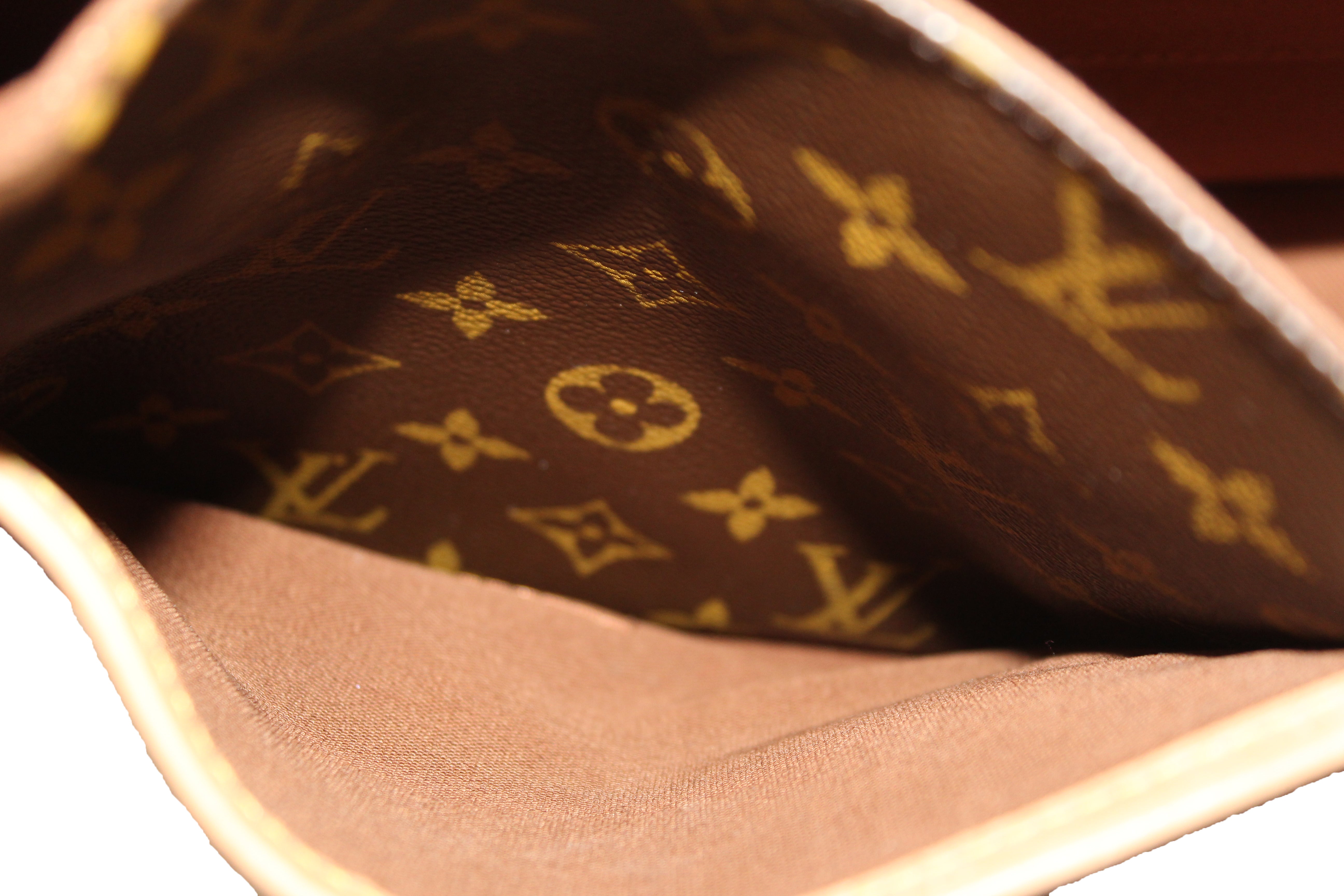 Authentic Louis Vuitton Classic Monogram Bosphore MM Messenger Bag