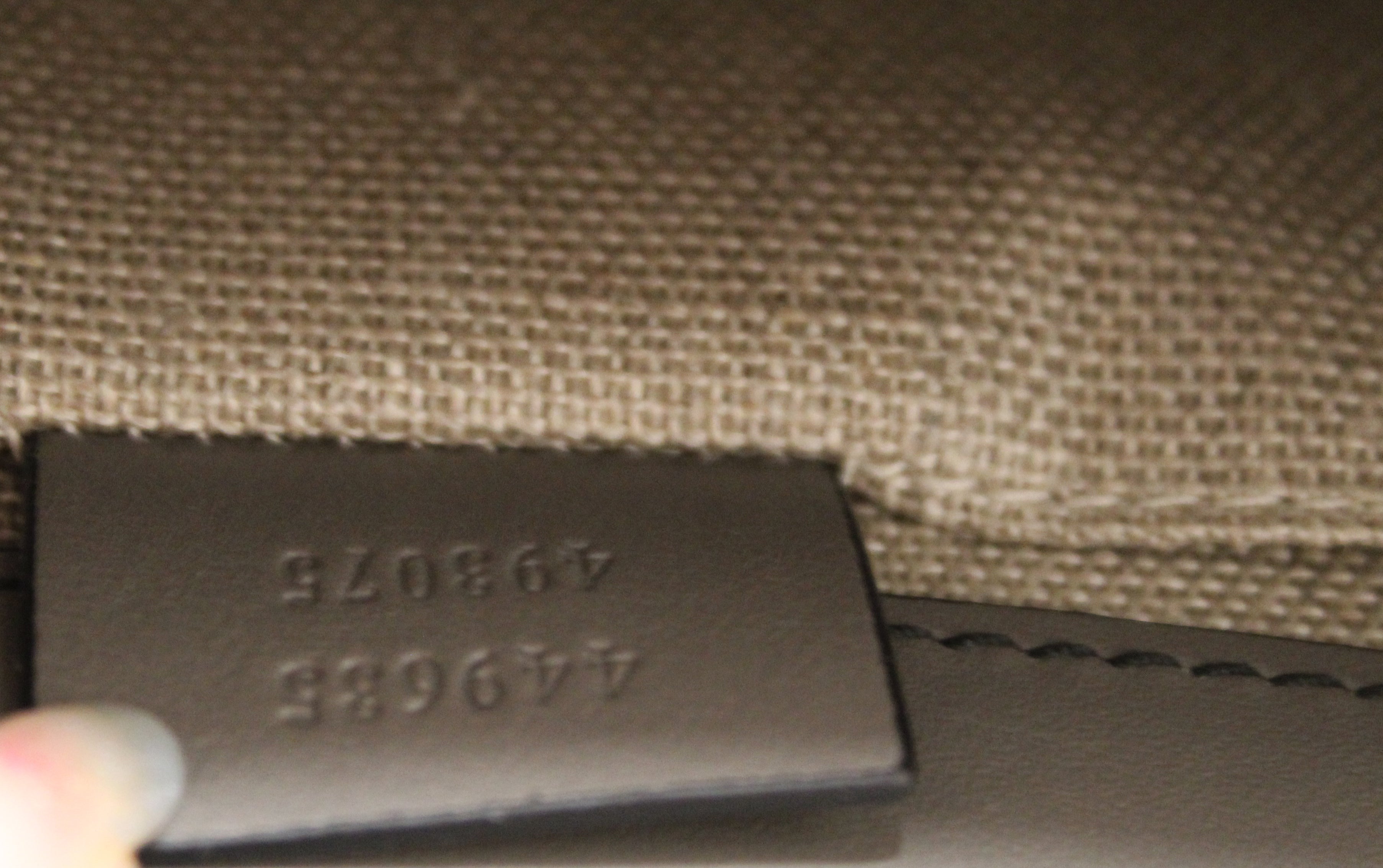 Authentic Gucci Grey Micro Guccissima Leather Medium Emily Shoulder Chain Bag 449635
