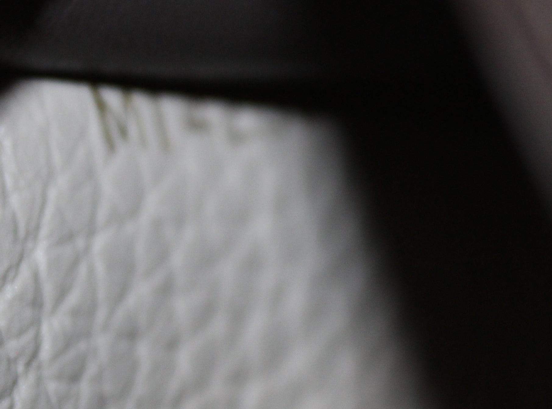 Vuitton Taurillon Clemence LV Vertical Wallet Capucines M81367 Galle Purse  M8136