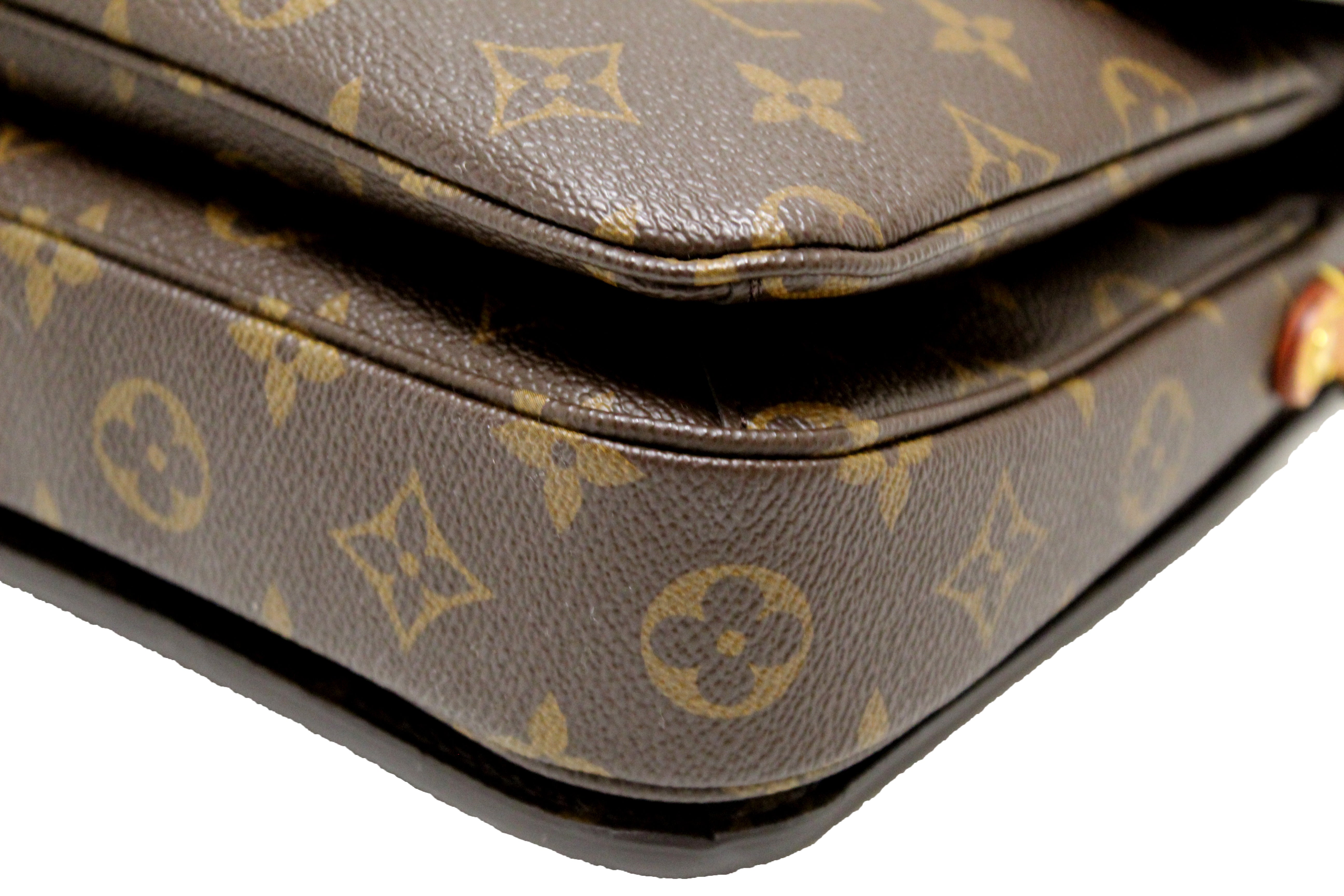 Authentic NEW Louis Vuitton Monogram Pochette Metis Messenger Crossbody Bag