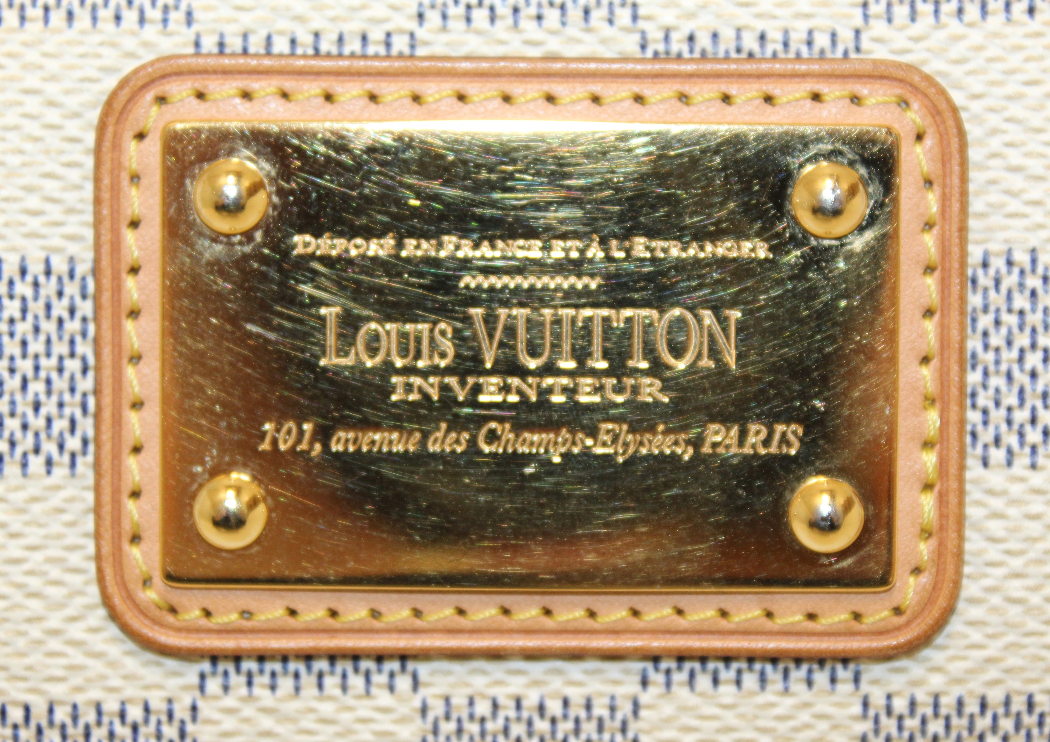 AUTHENTIC Louis Vuitton Eva Clutch Damier Azur PREOWNED (WBA234