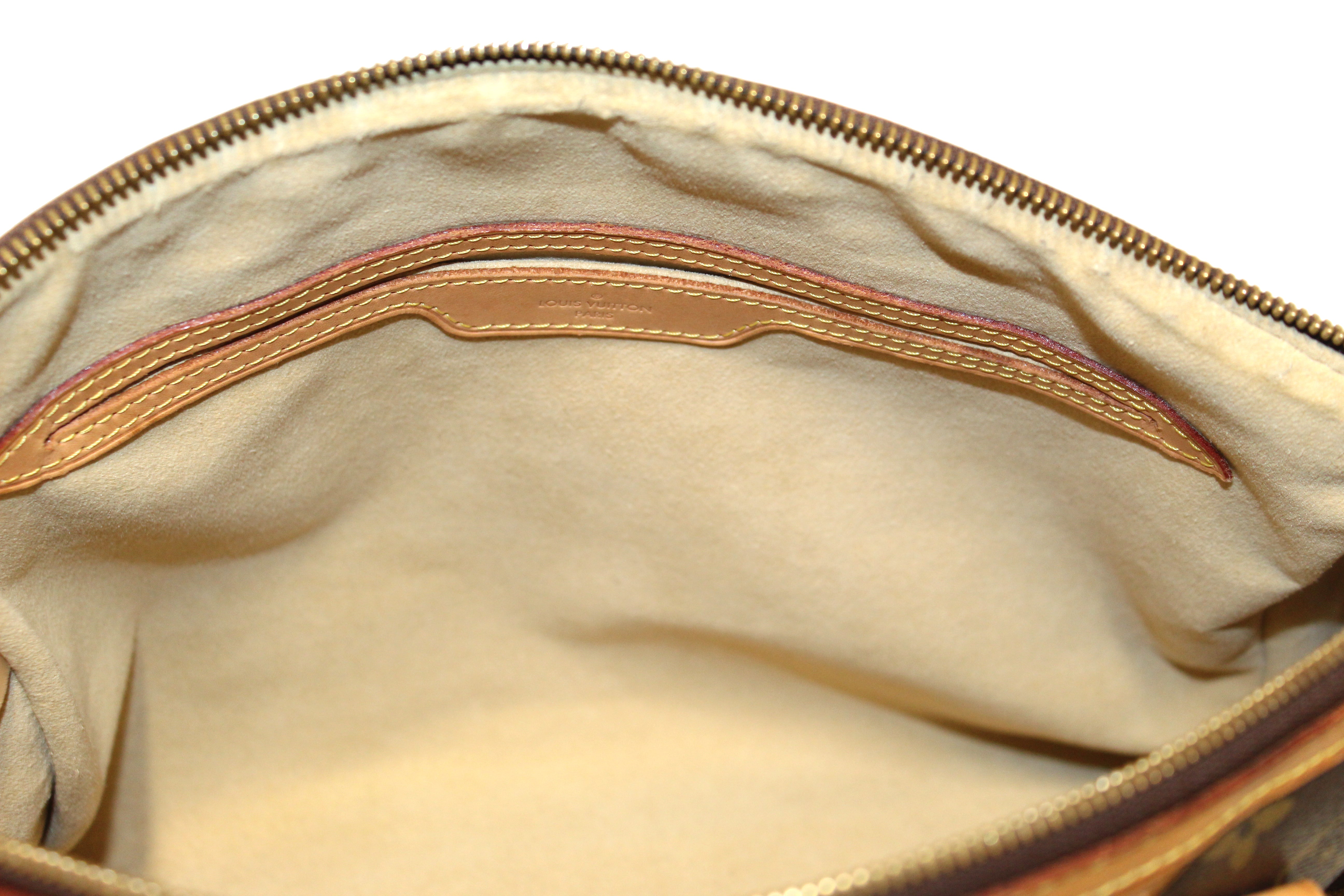 Louis Vuitton Monogram Retiro PM - Brown Shoulder Bags, Handbags