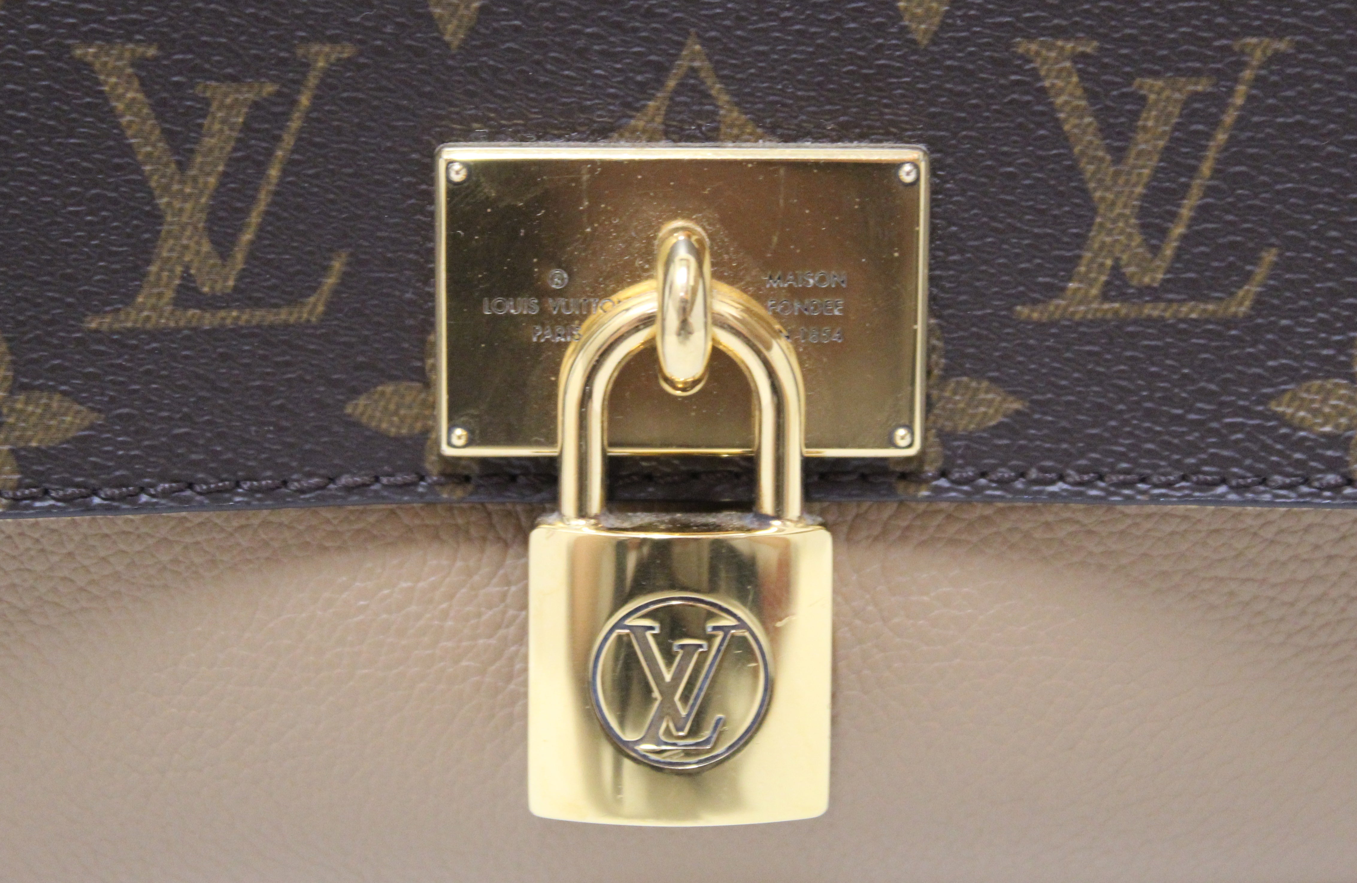Authentic Louis Vuitton Classic Monogram Marignan Sesame Bag