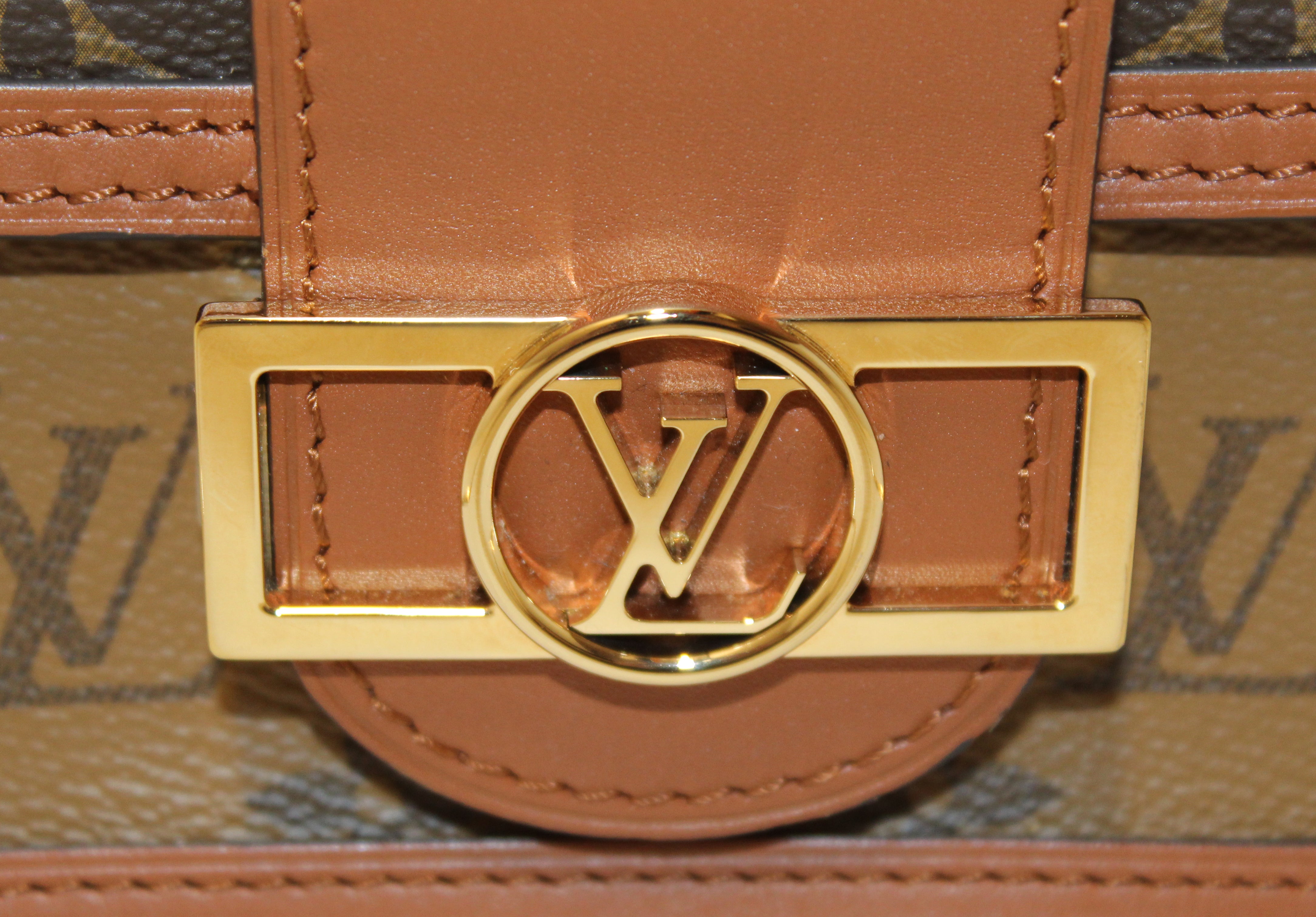 LOUIS VUITTON Dauphine Chain Wallet Monogram Monogram Reverse Monogram