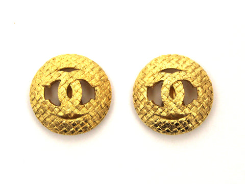 Authentic Chanel Vintage Costume Matted Gold Plated Classic Clip On Earrings