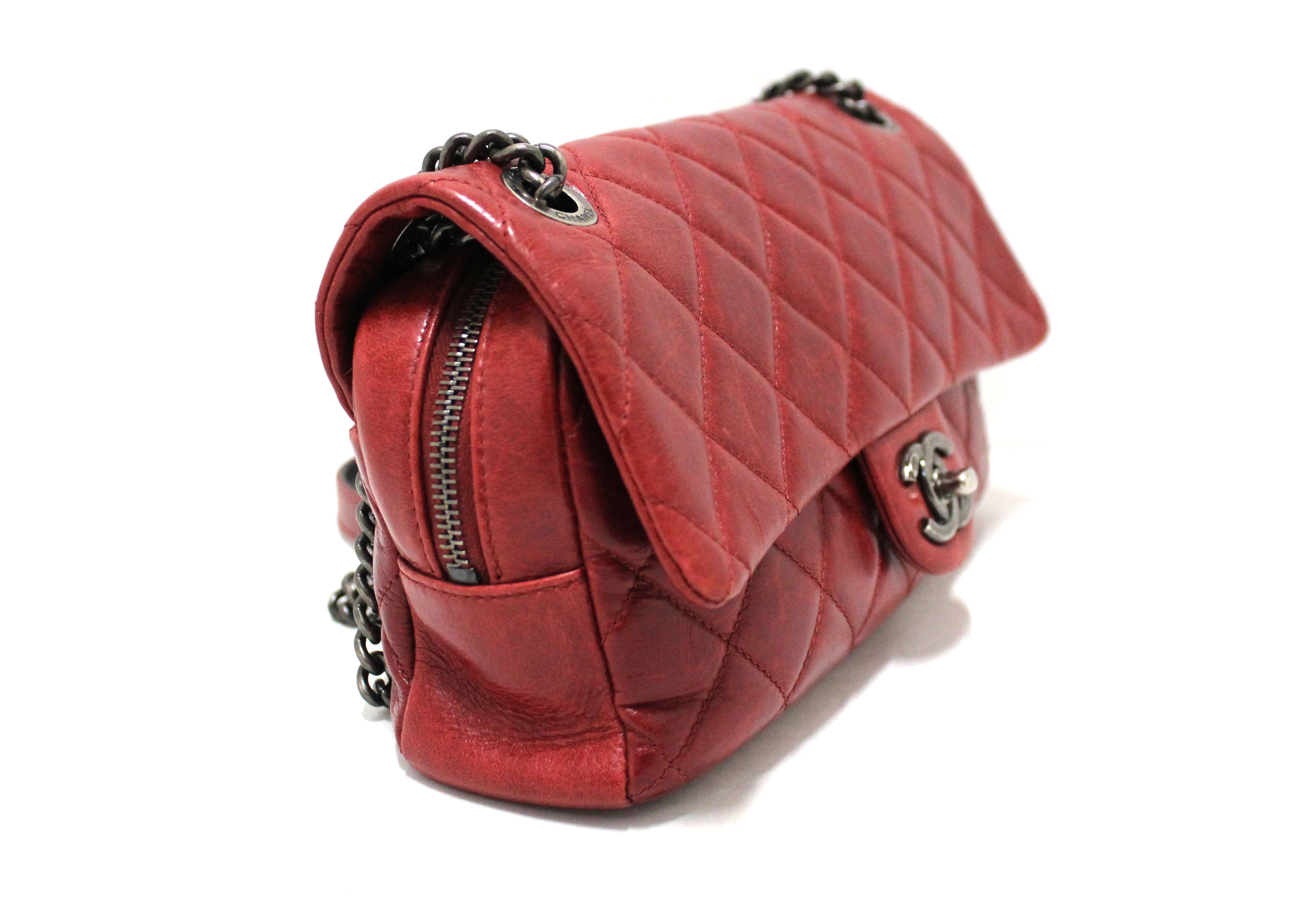 chanel classic bag red