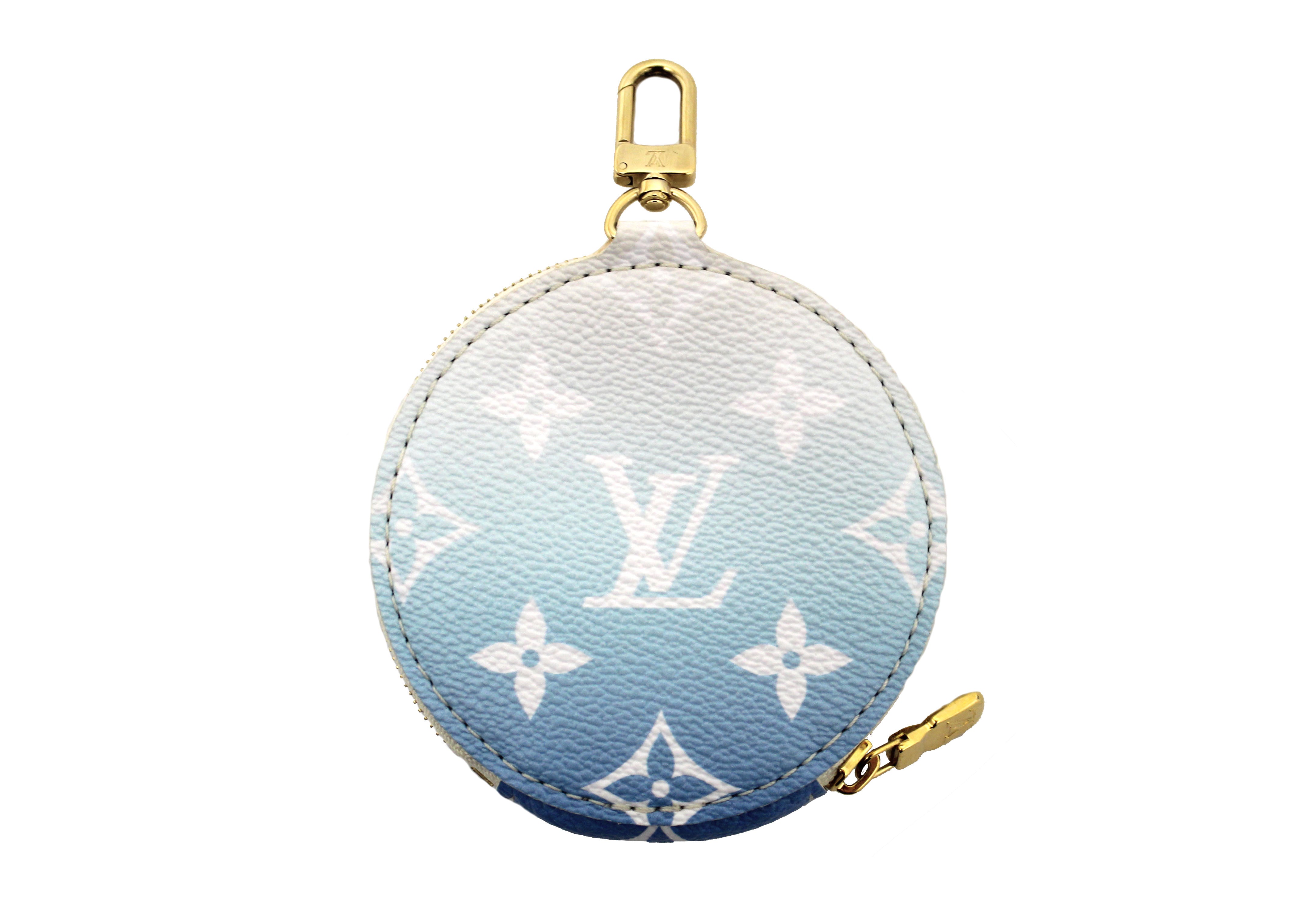 NEW Authentic Louis Vuitton Giant Monogram Summer By the Pool Blue Mul –  Paris Station Shop