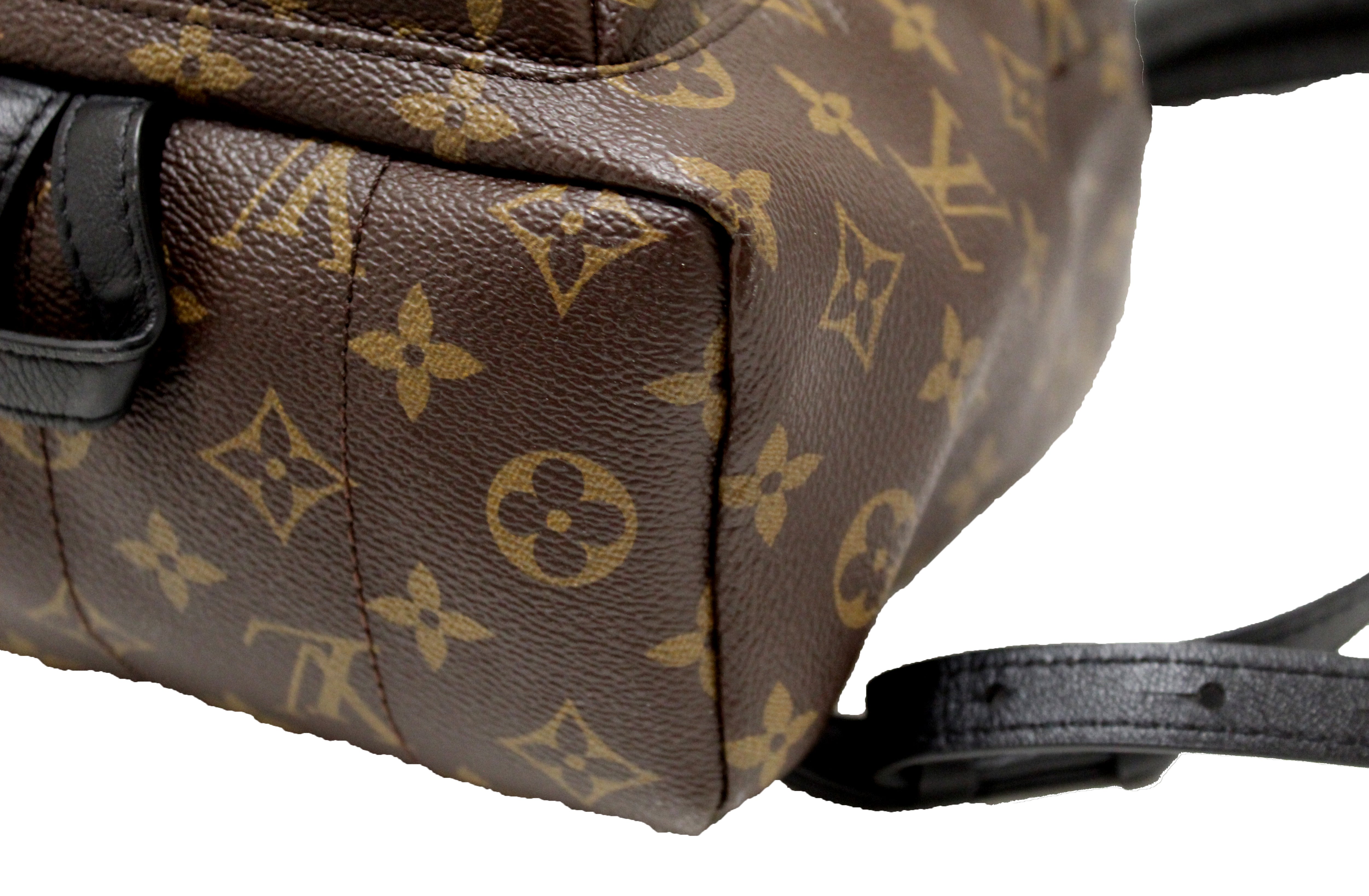 Authentic Louis Vuitton Classic Monogram Palm Springs PM Backpack – Paris Station Shop Authentic Louis Vuitton Classic Monogram Palm Springs PM Backpack – Paris Station Shop