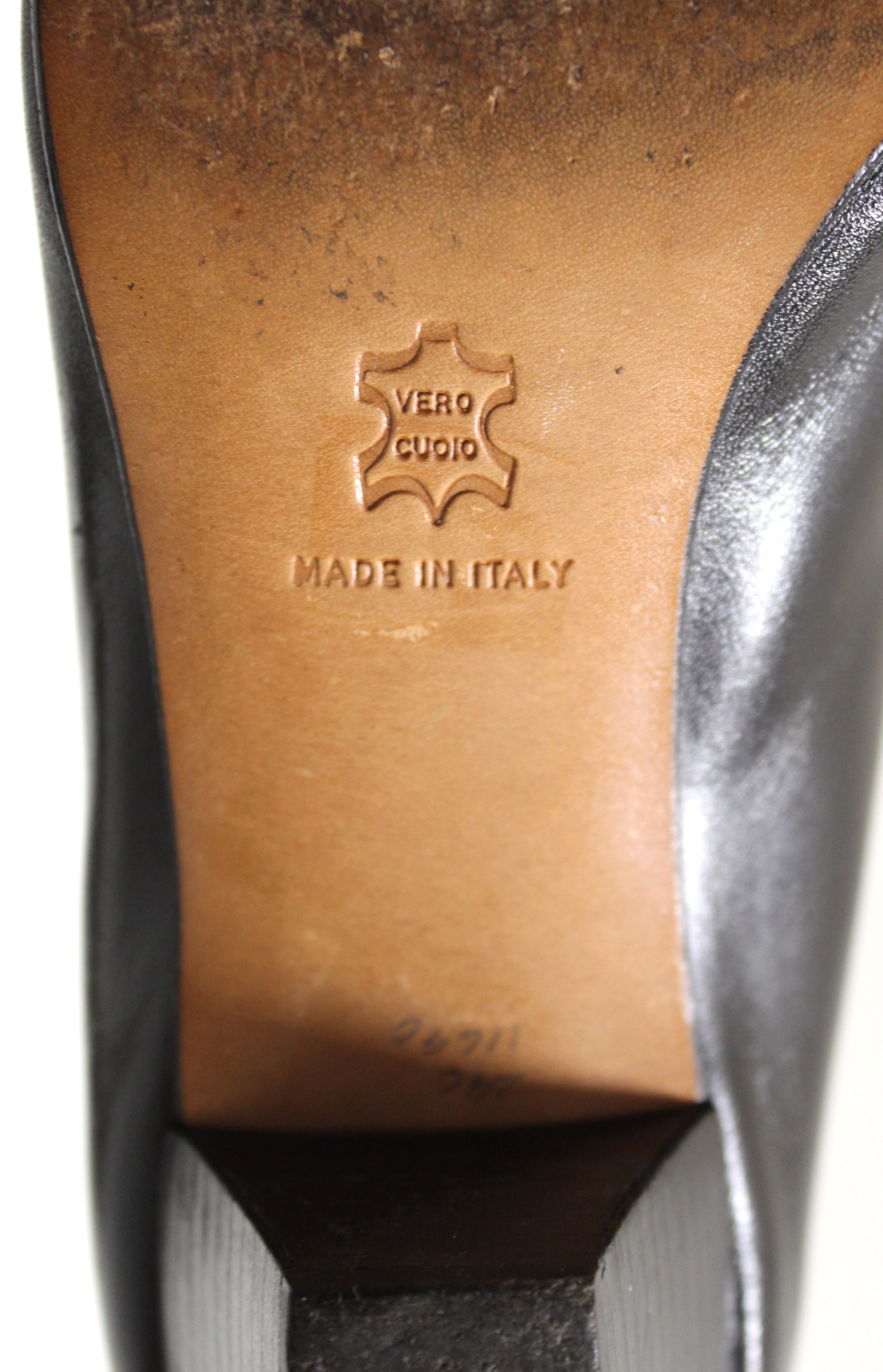 Authentic Salvatore Ferragamo Calfskin Black Leather Pumps Size 6.5C