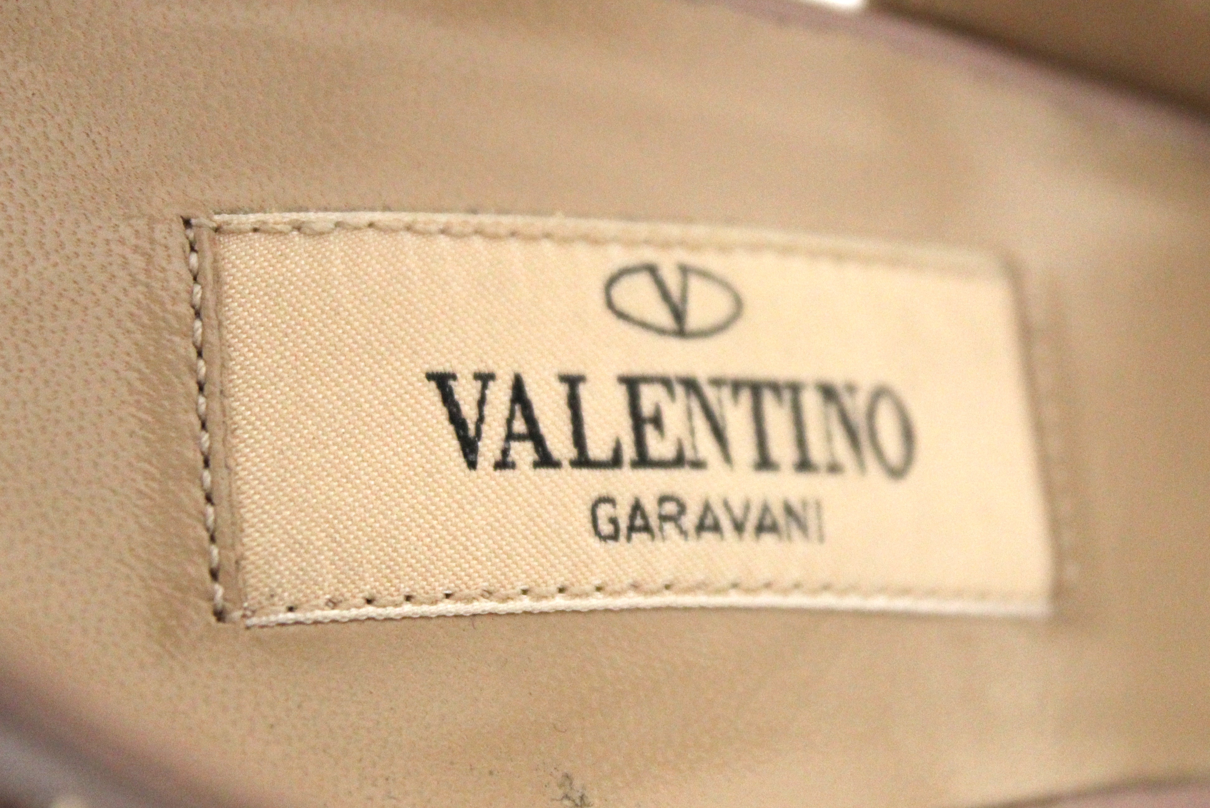 Authentic Valentino Garavani Purple Patent Leather Rockstud Ankle Strap Pump 100mm Size 37.5