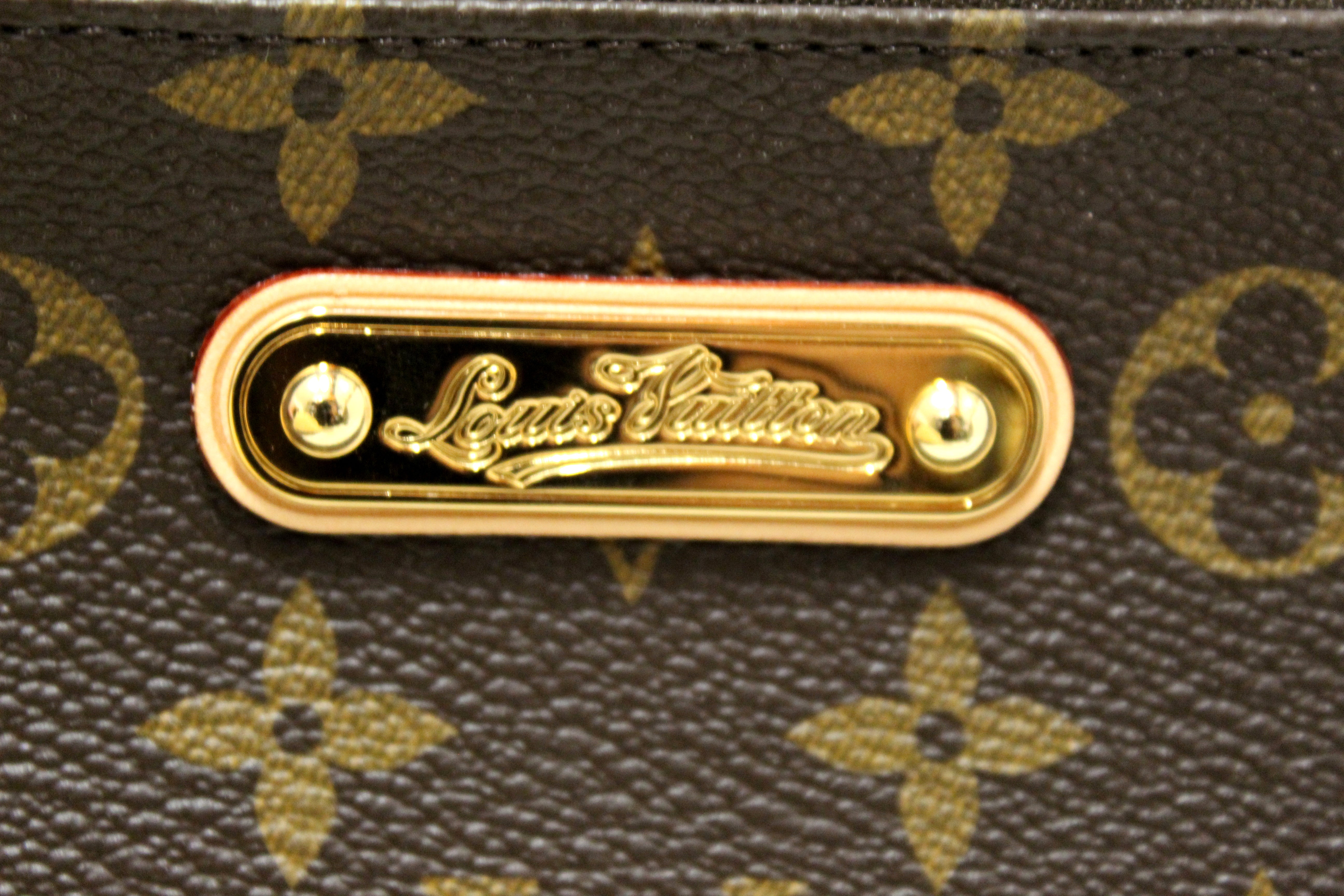 Authentic NEW Louis Vuitton Classic Monogram Pochette Milla MM