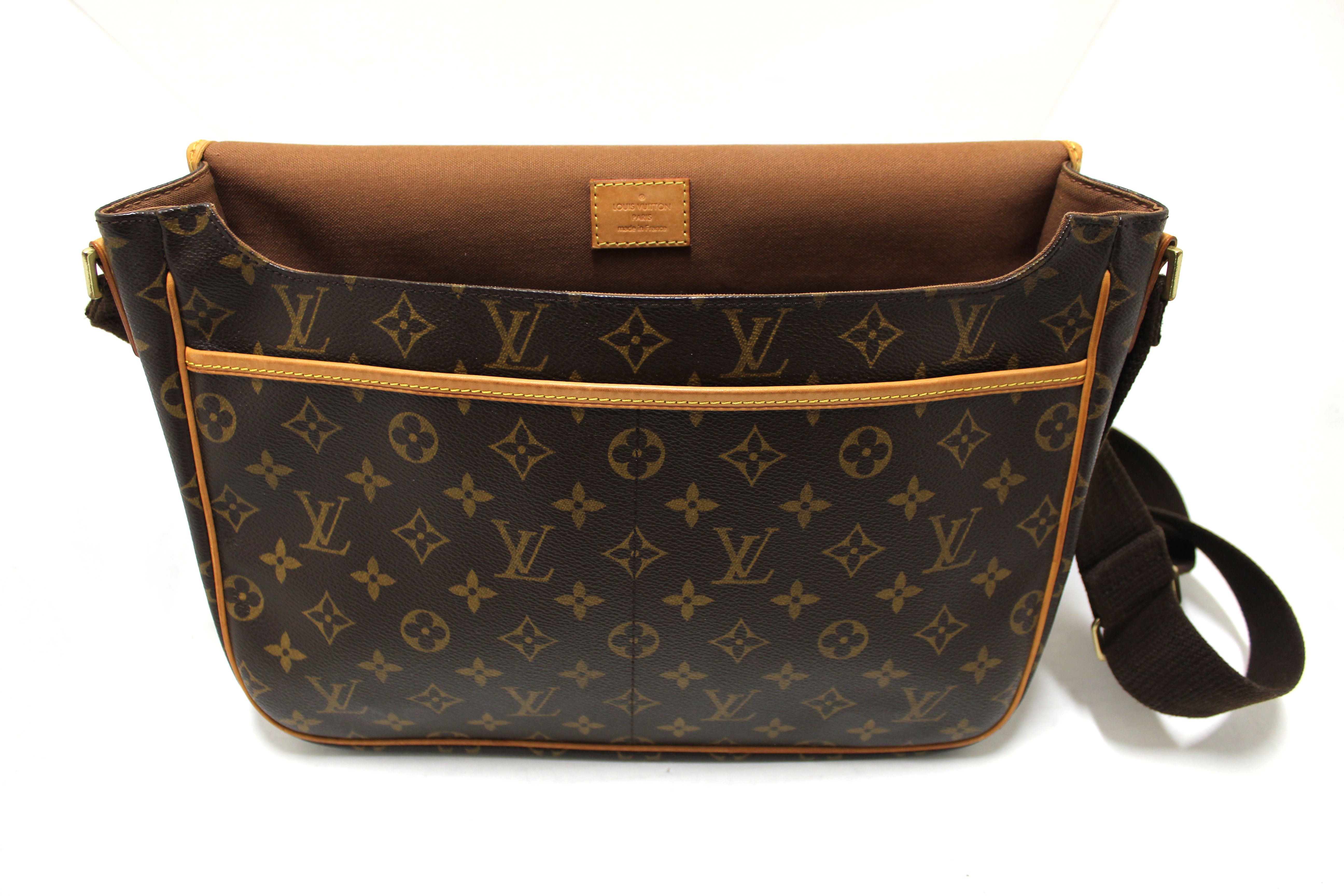 Authentic Louis Vuitton Classic Monogram Bosphore GM Messenger Bag