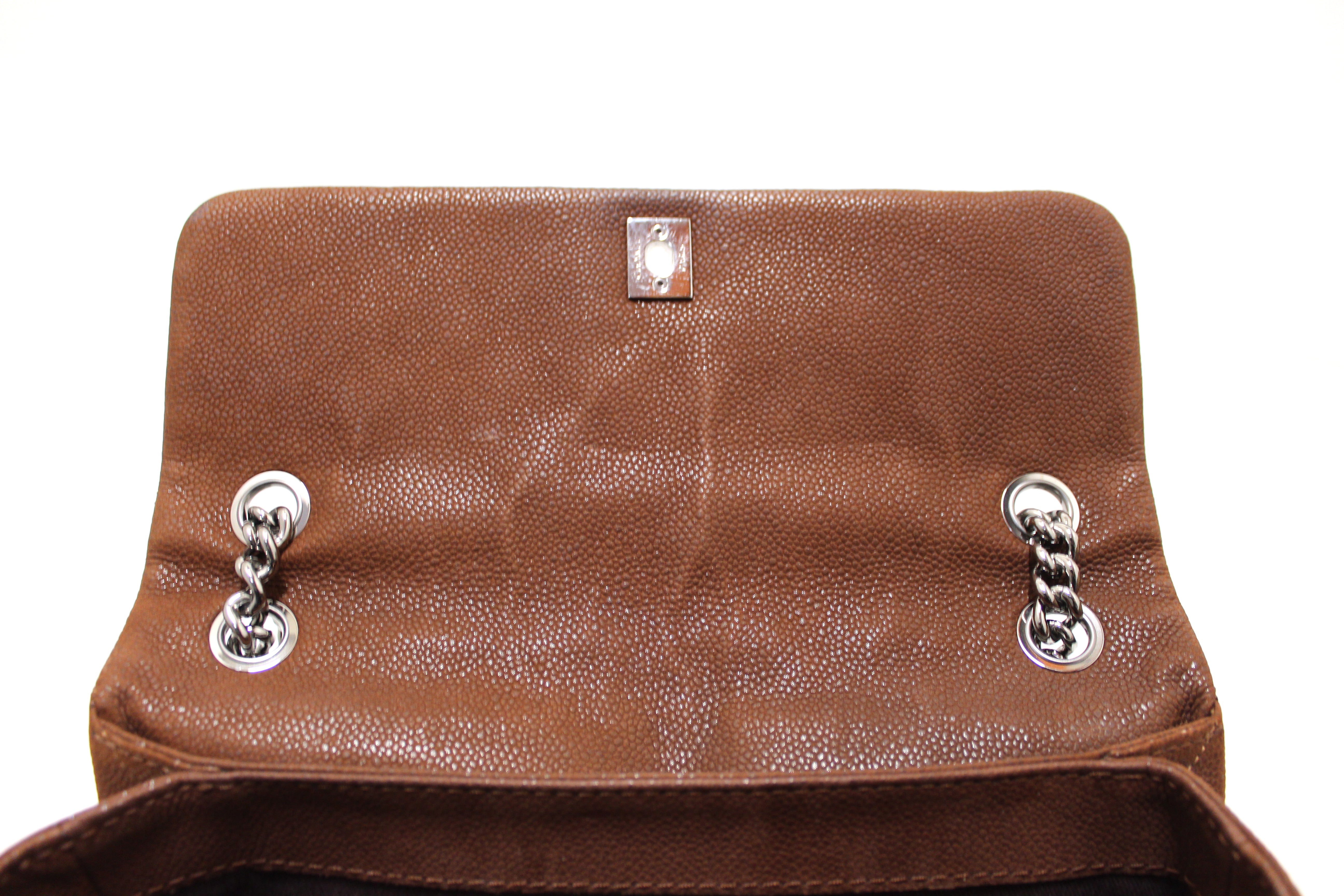 A BROWN LAMBSKIN LEATHER SINGLE FLAP BAG WITH GOLD HARDWARE