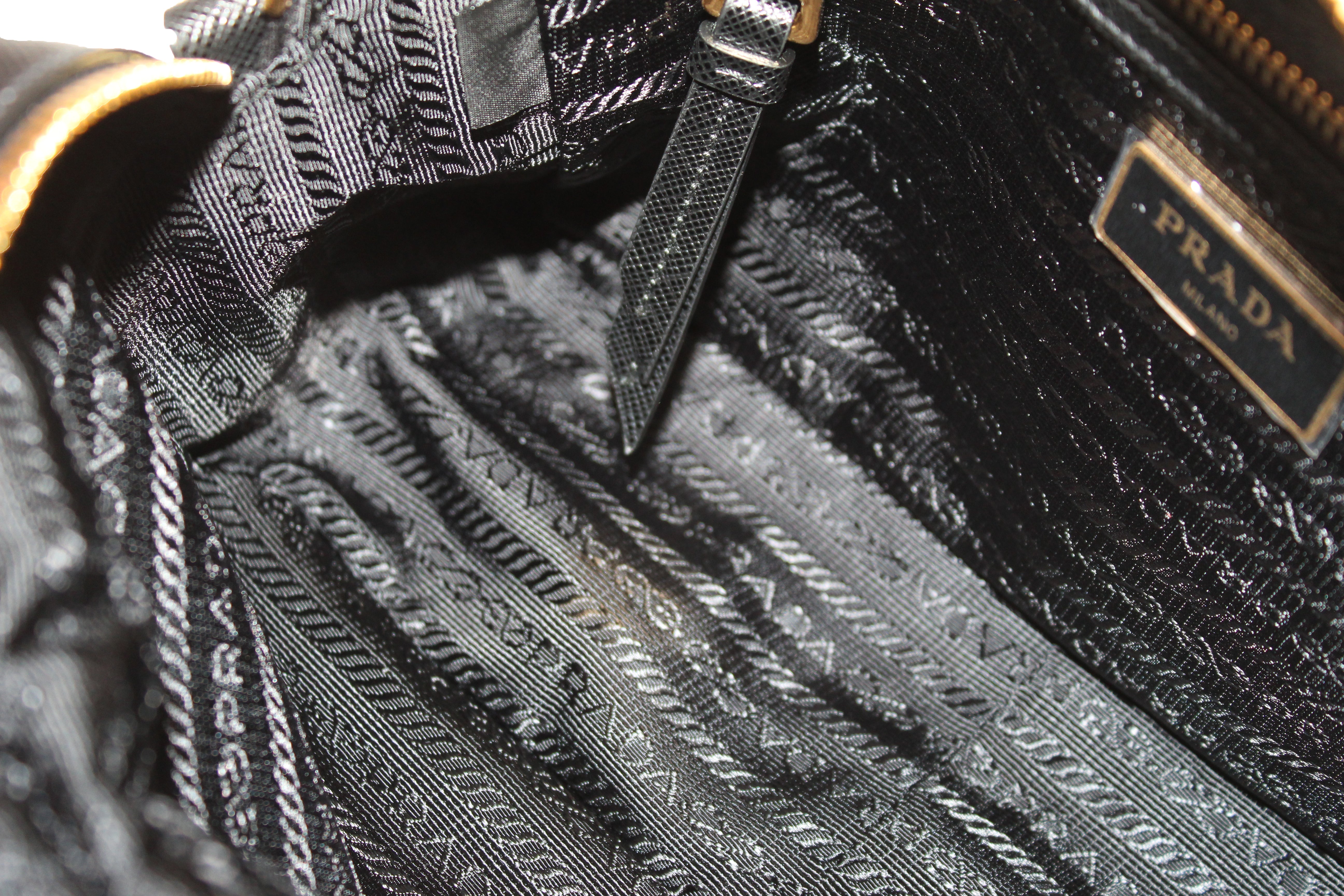 Authentic NEW Prada Black Nylon Tessuto Messenger Camera Bag