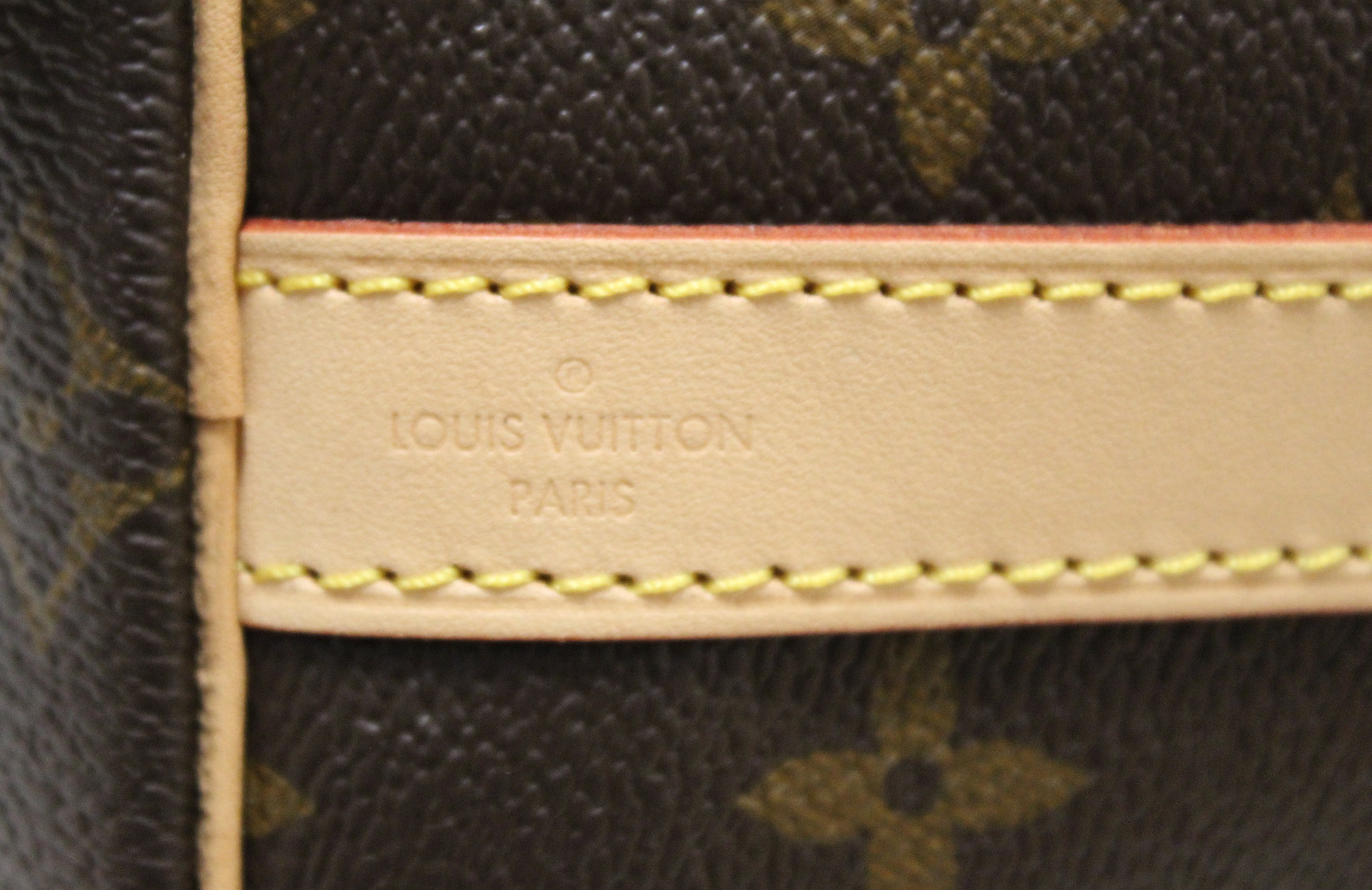 Authentic Louis Vuitton Classic Monogram Canvas Speedy 25 Bandouliere Bag
