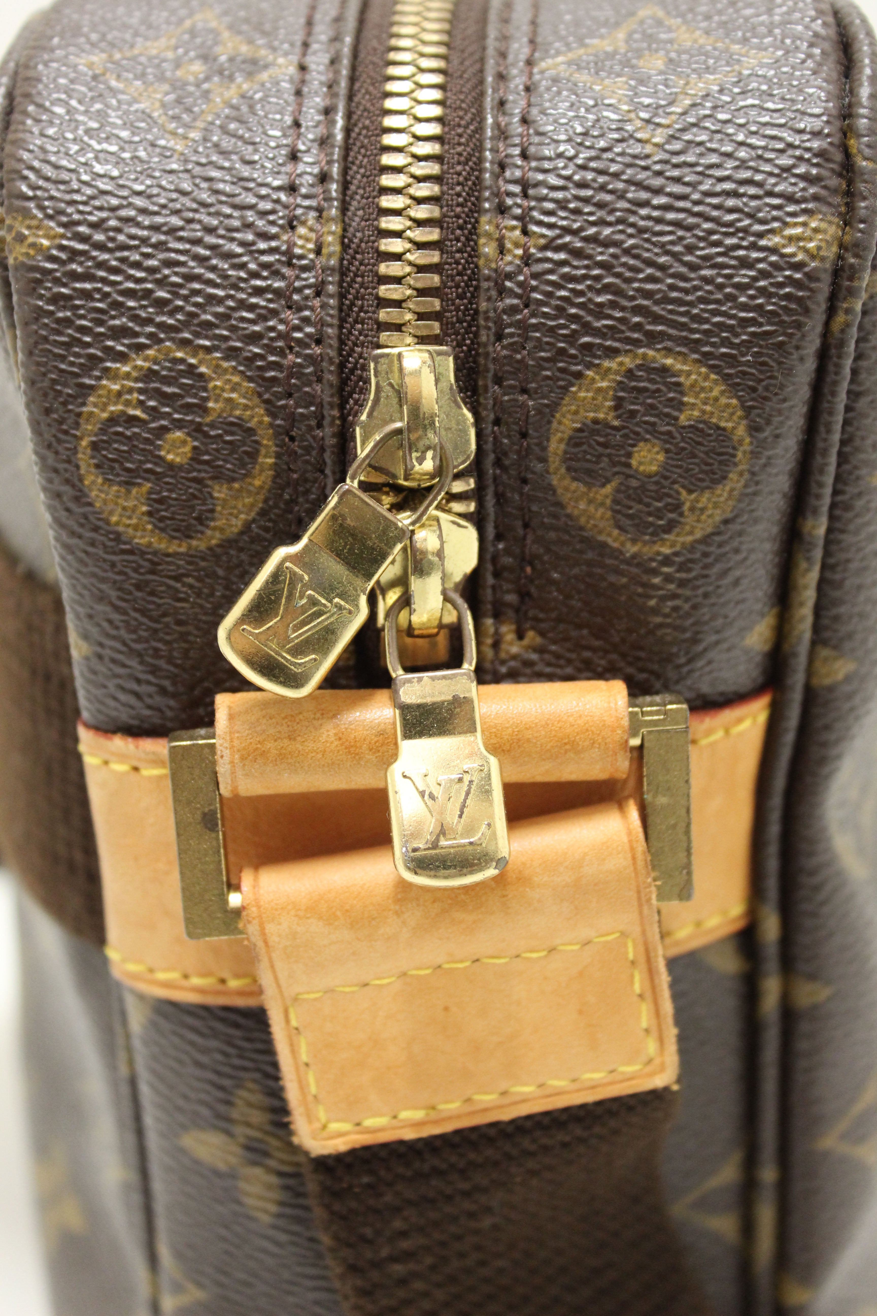 Authentic Louis Vuitton Damier Ebene South Bank Besace Bag Messenger Bag