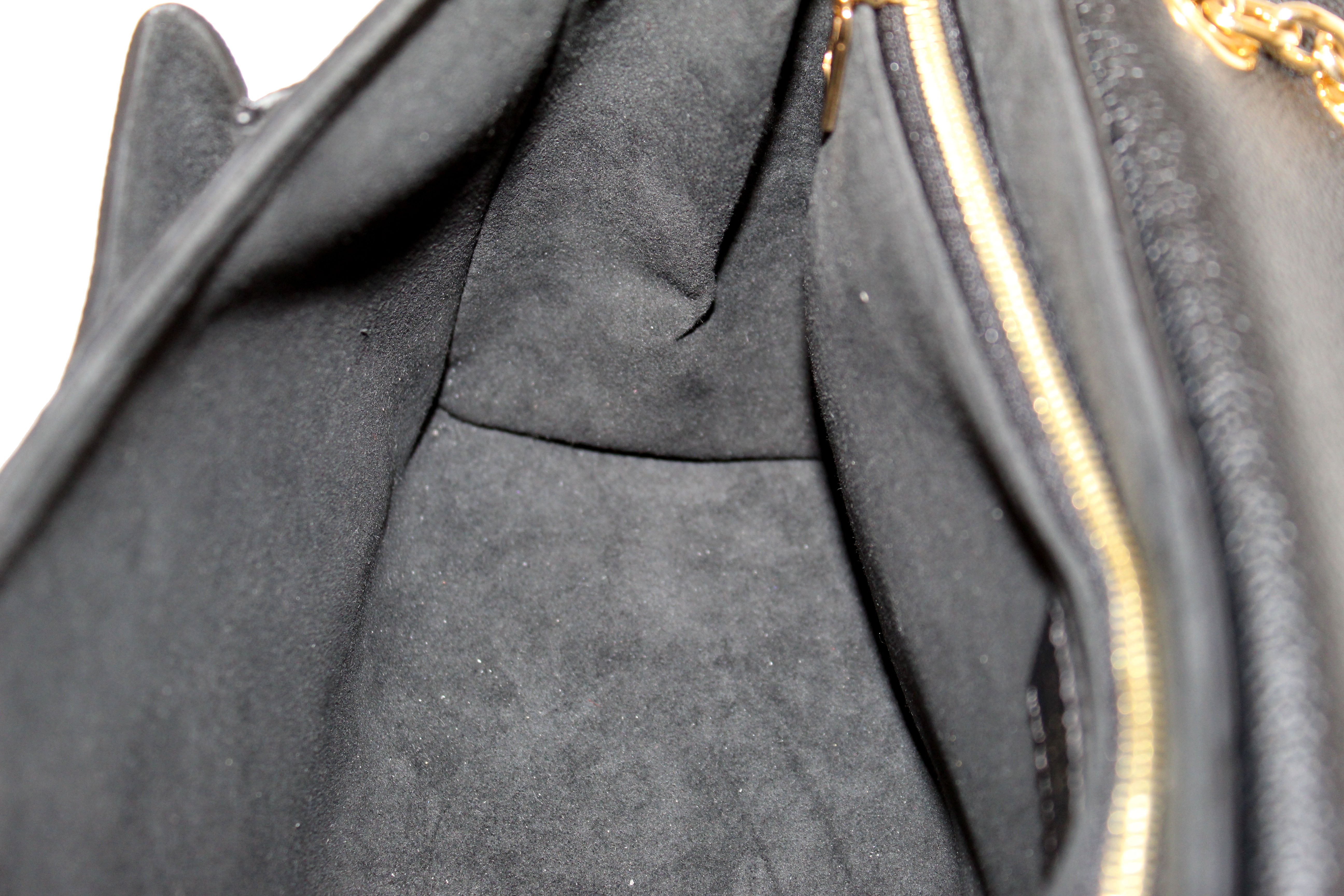 Louis Vuitton Scarlett Monogram Empreinte Leather Vavin PM Bag - Yoogi's  Closet