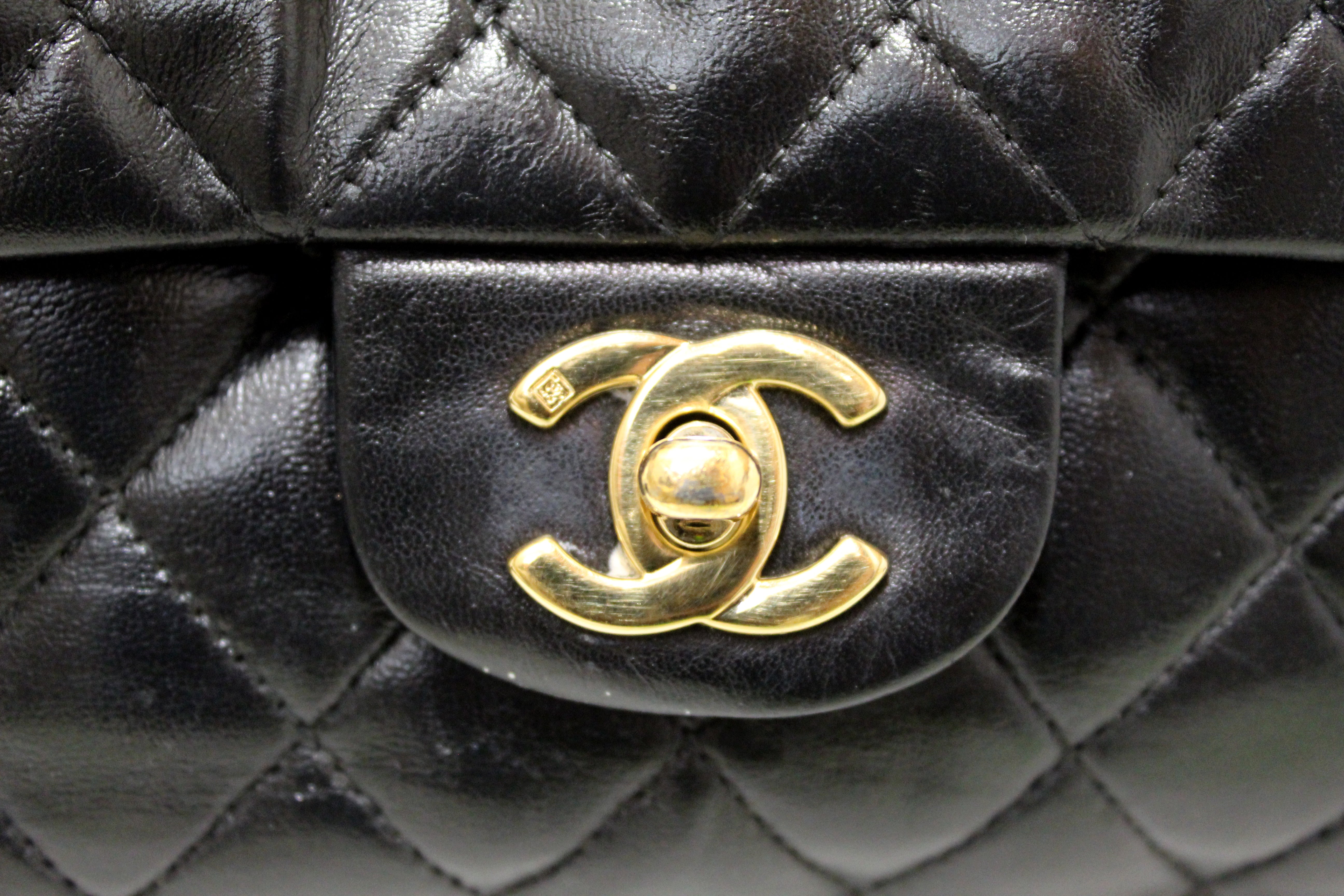 Authentic Chanel Quilted Black Lambskin Leather Classic Medium Flap Ba –  Paris Station Shop