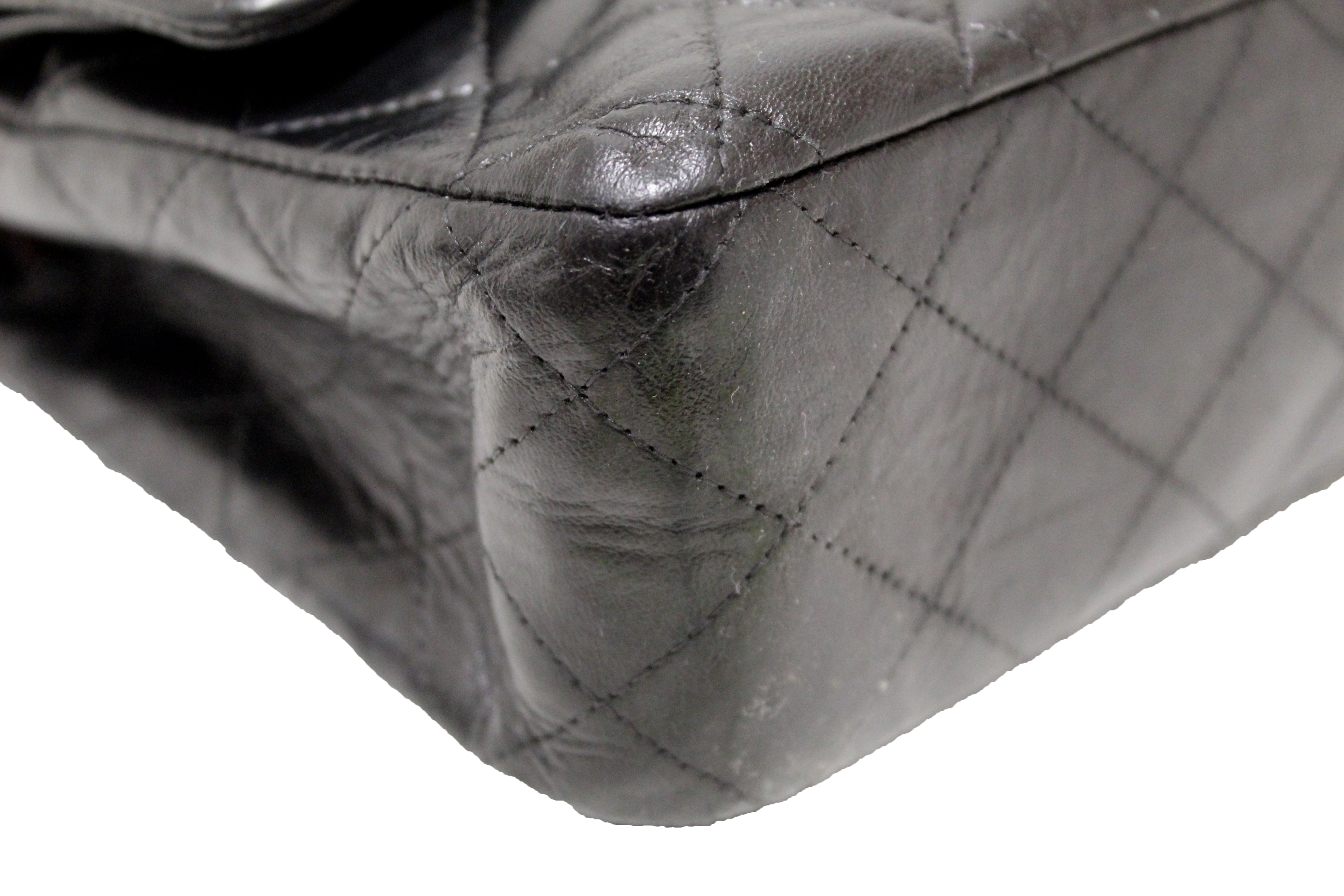 chanel black lambskin flap bag medium