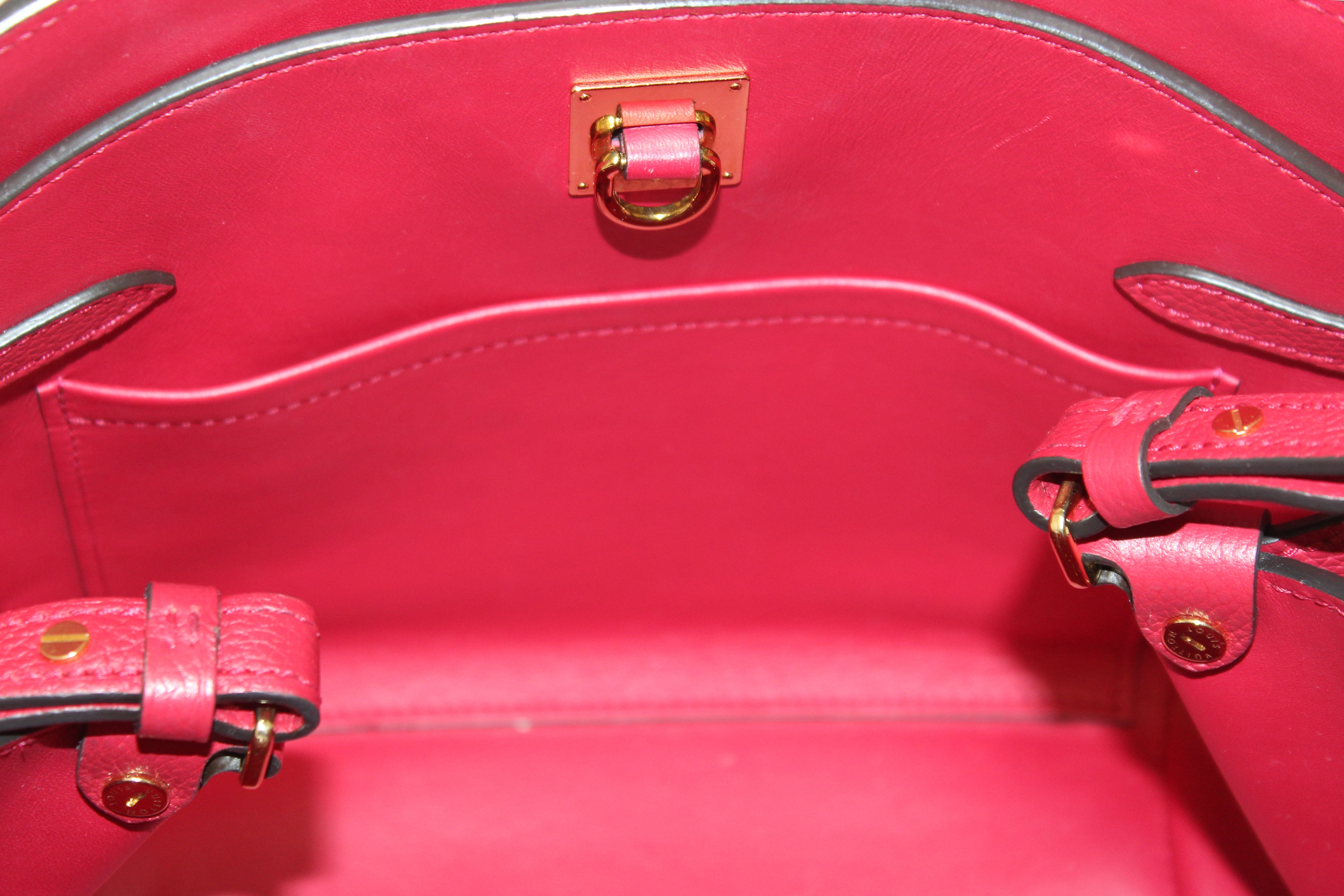 Louis Vuitton Red Veau Nuage Milla PM Leather Pony-style calfskin  ref.800957 - Joli Closet
