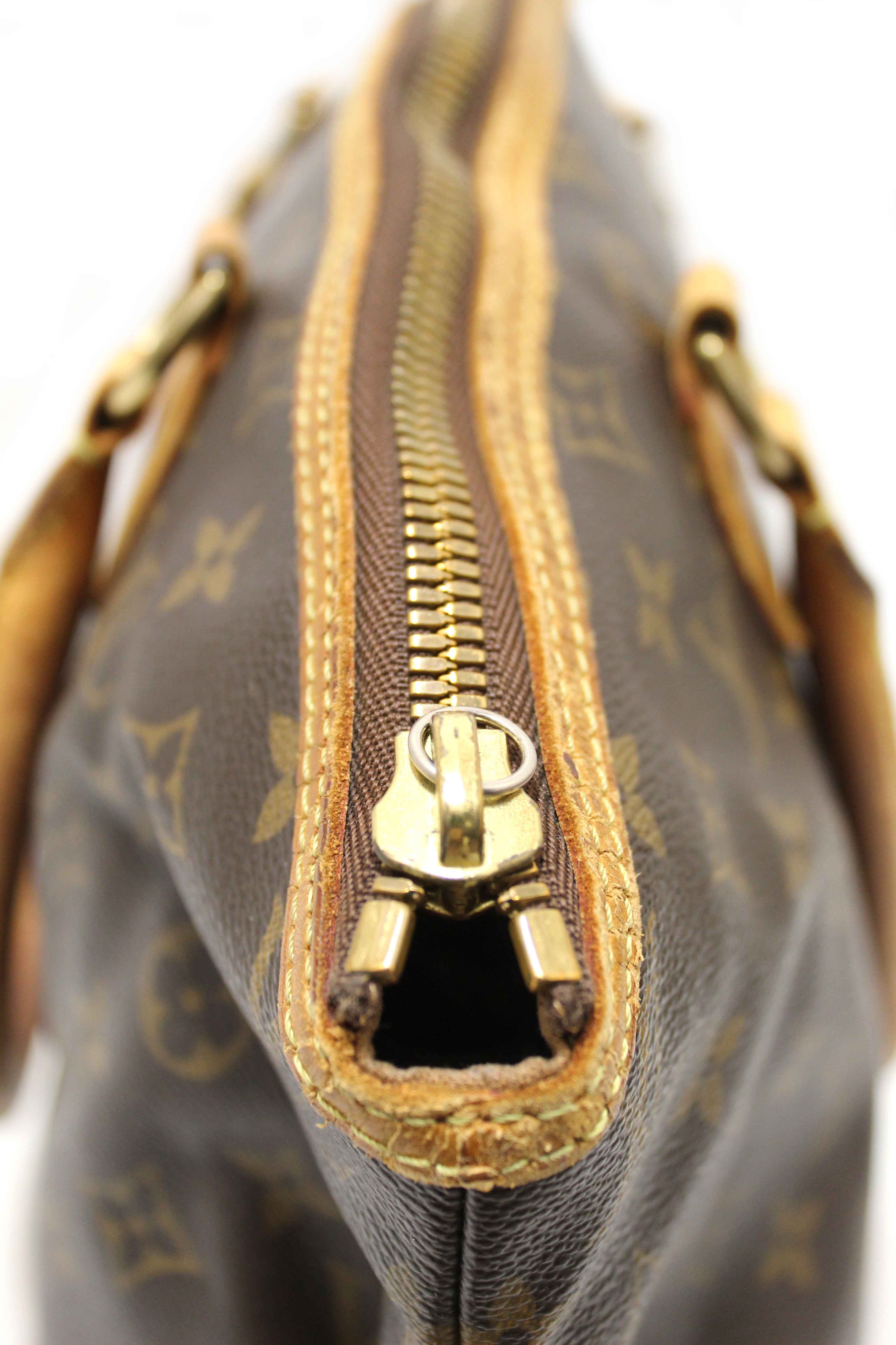 Authentic Louis Vuitton Classic Monogram Lockit Horizontal Handbag