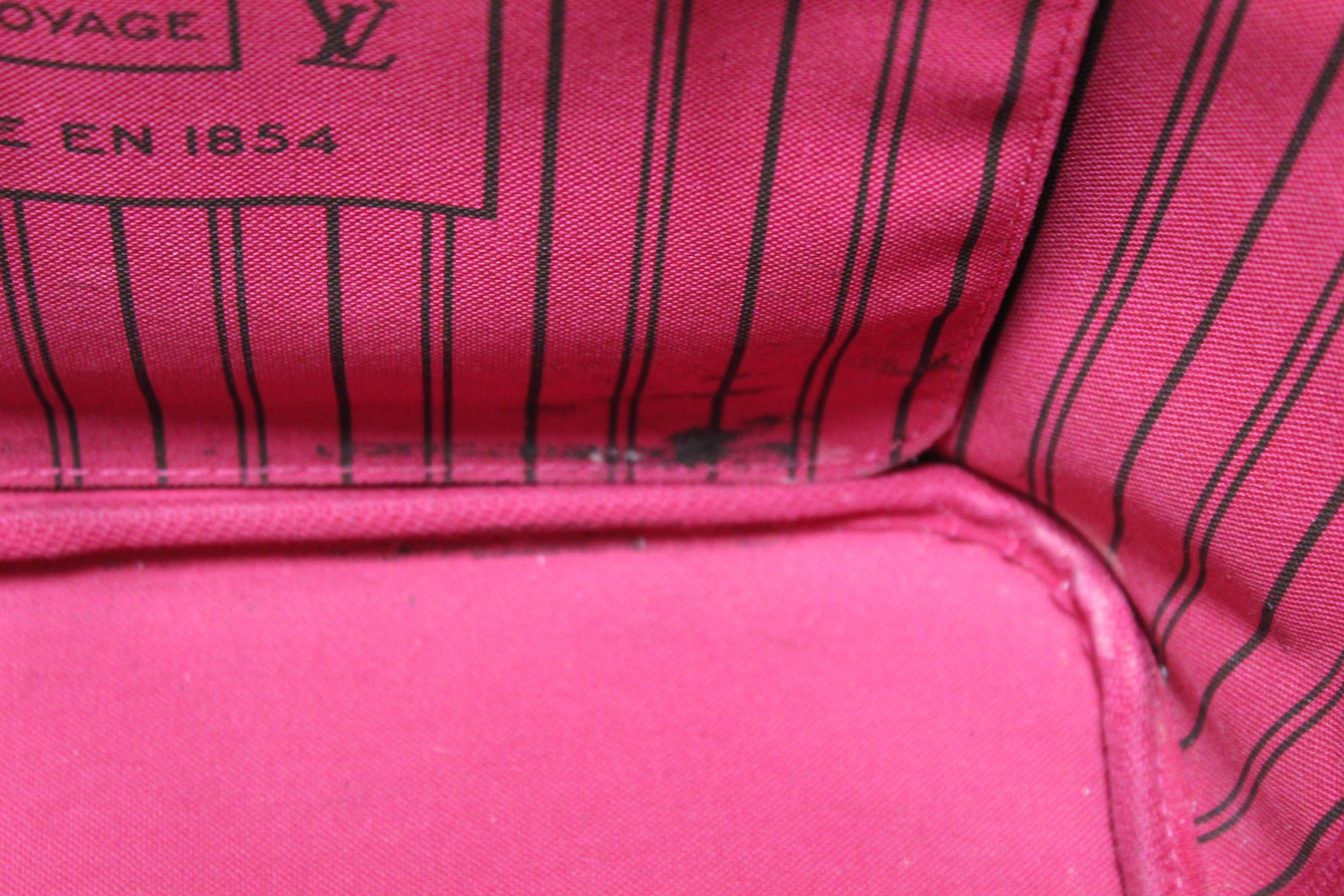 Louis Vuitton Monogram x Fuchsia Neverfull Pochette MM or GM Wristlet –  Bagriculture