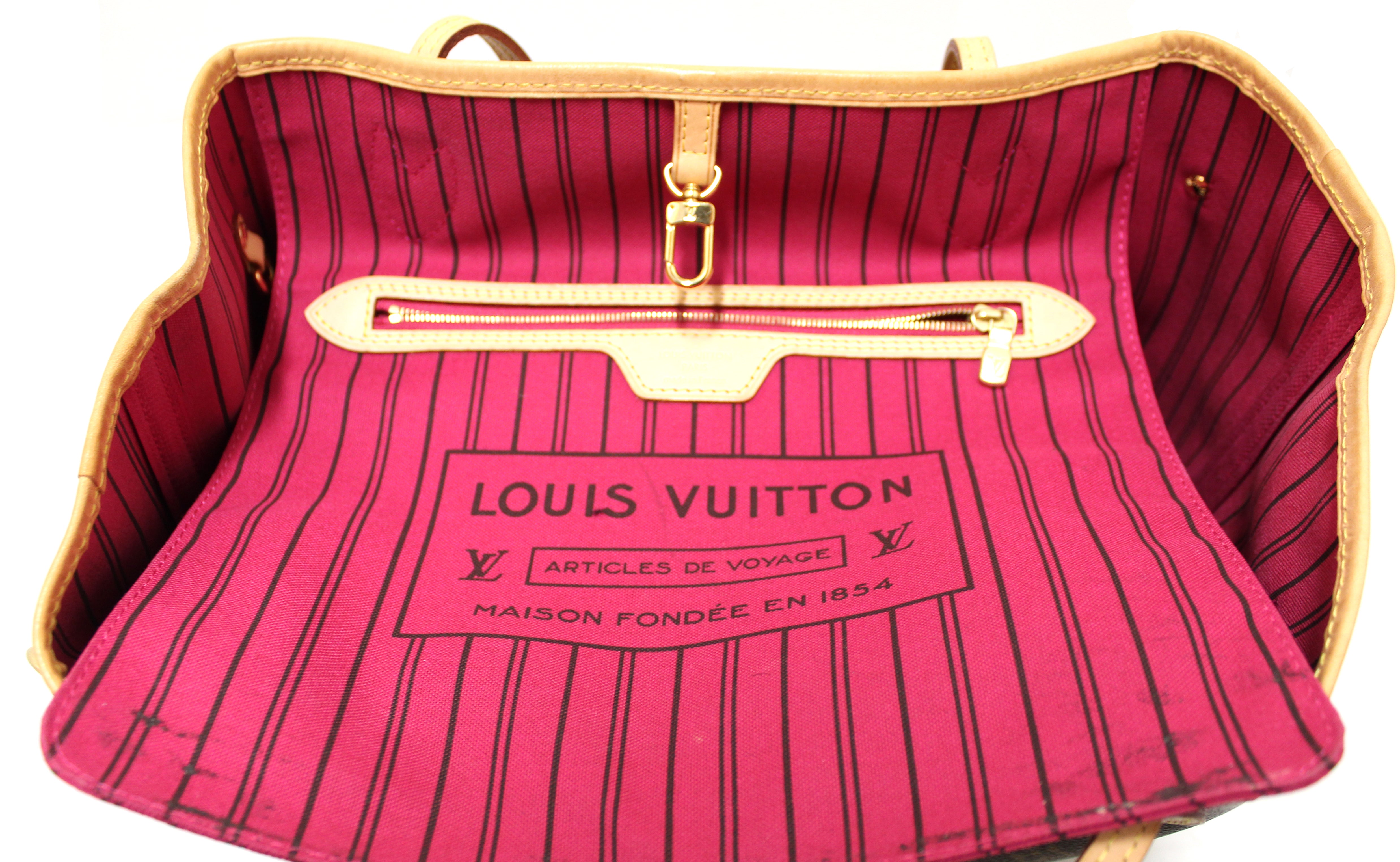 Louis Vuitton Louis Vuitton articles de voyage maison fondee en 1854