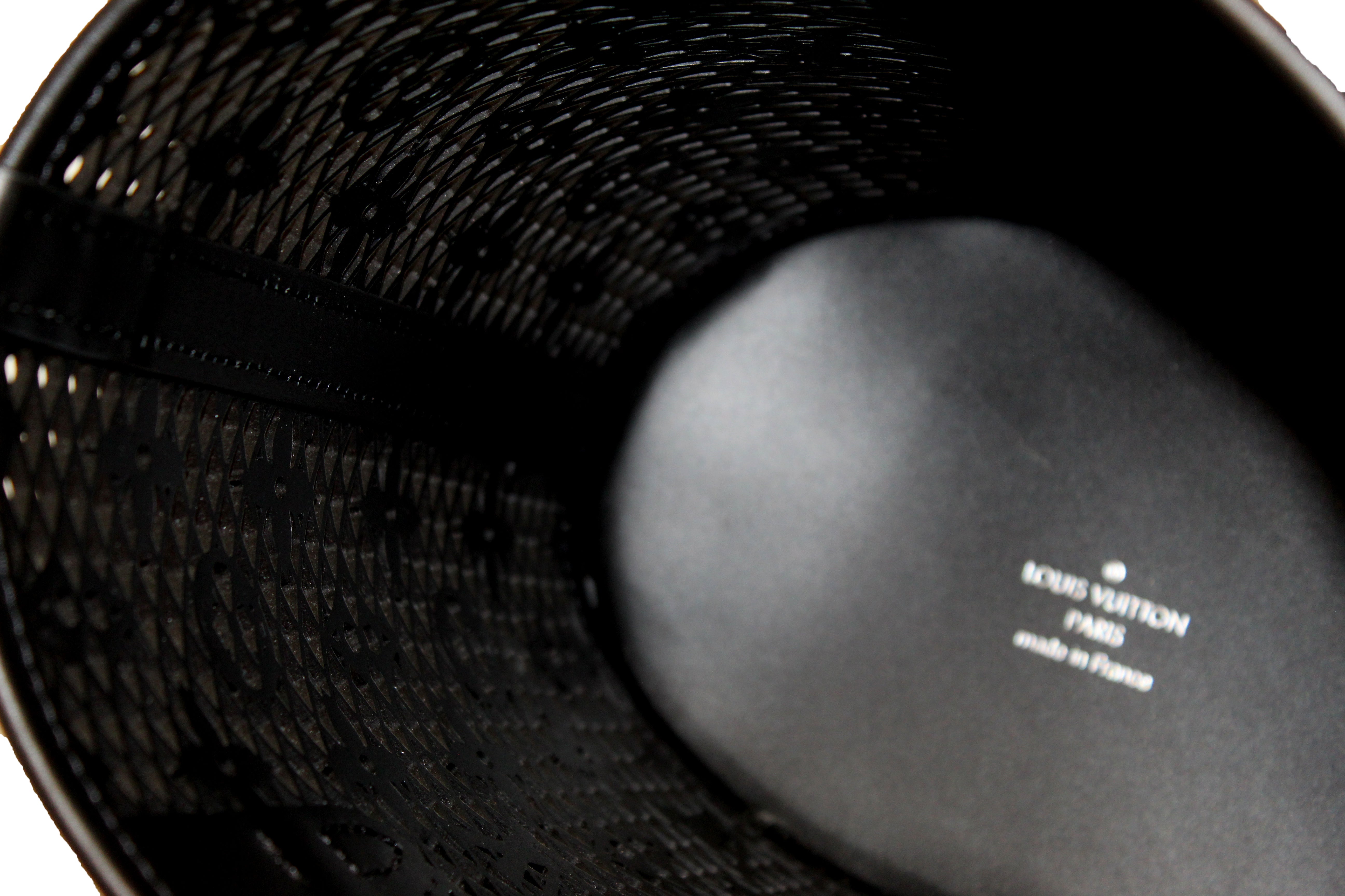 Authentic Louis Vuitton Limited Edition Nicolas Ghesquiere's Monogram Lace Black  Patent Leather Bucket Shoulder Bag – Italy Station
