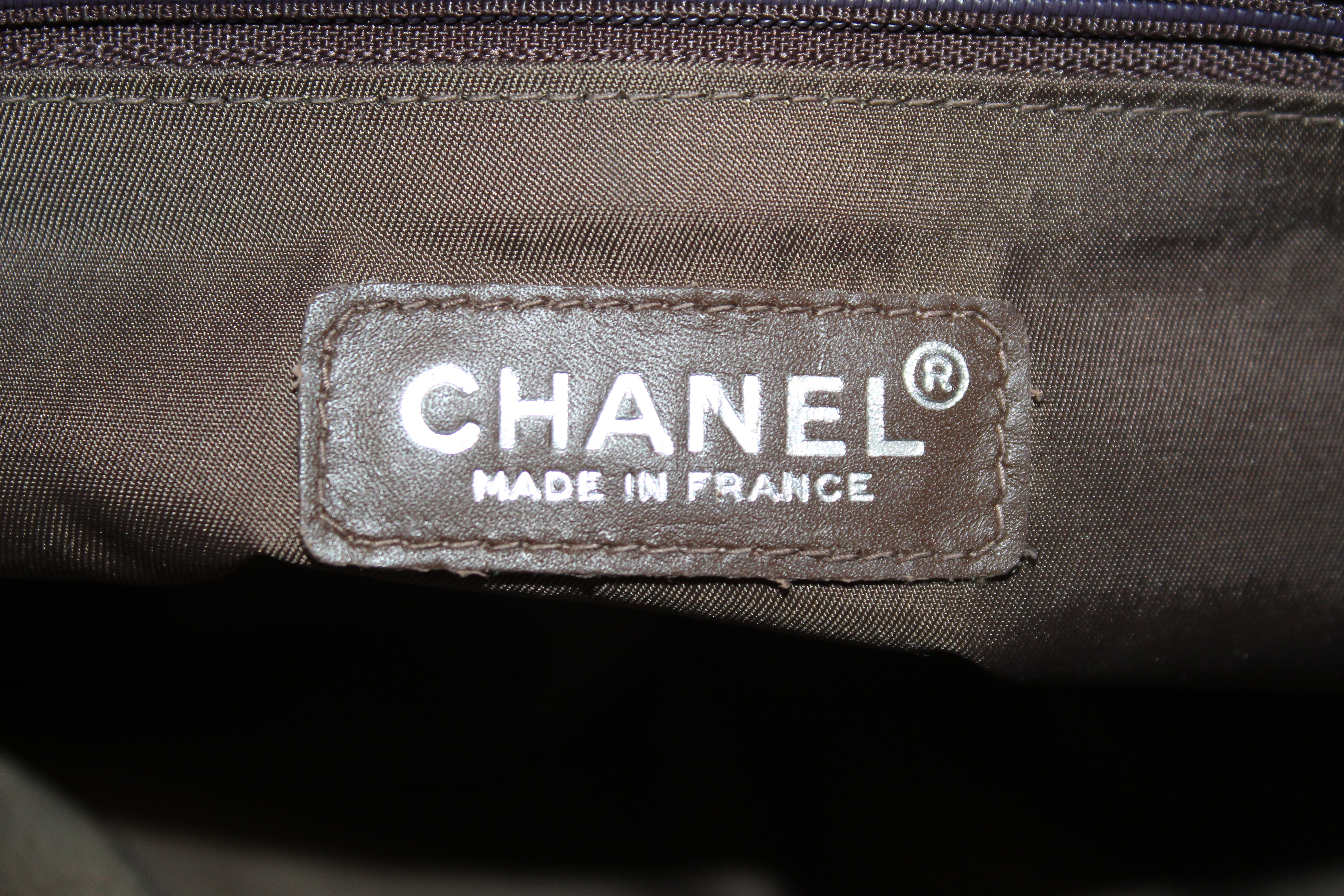 Authentic Chanel Green Travel Ligne Nylon Fold Over Folding Clutch Bag