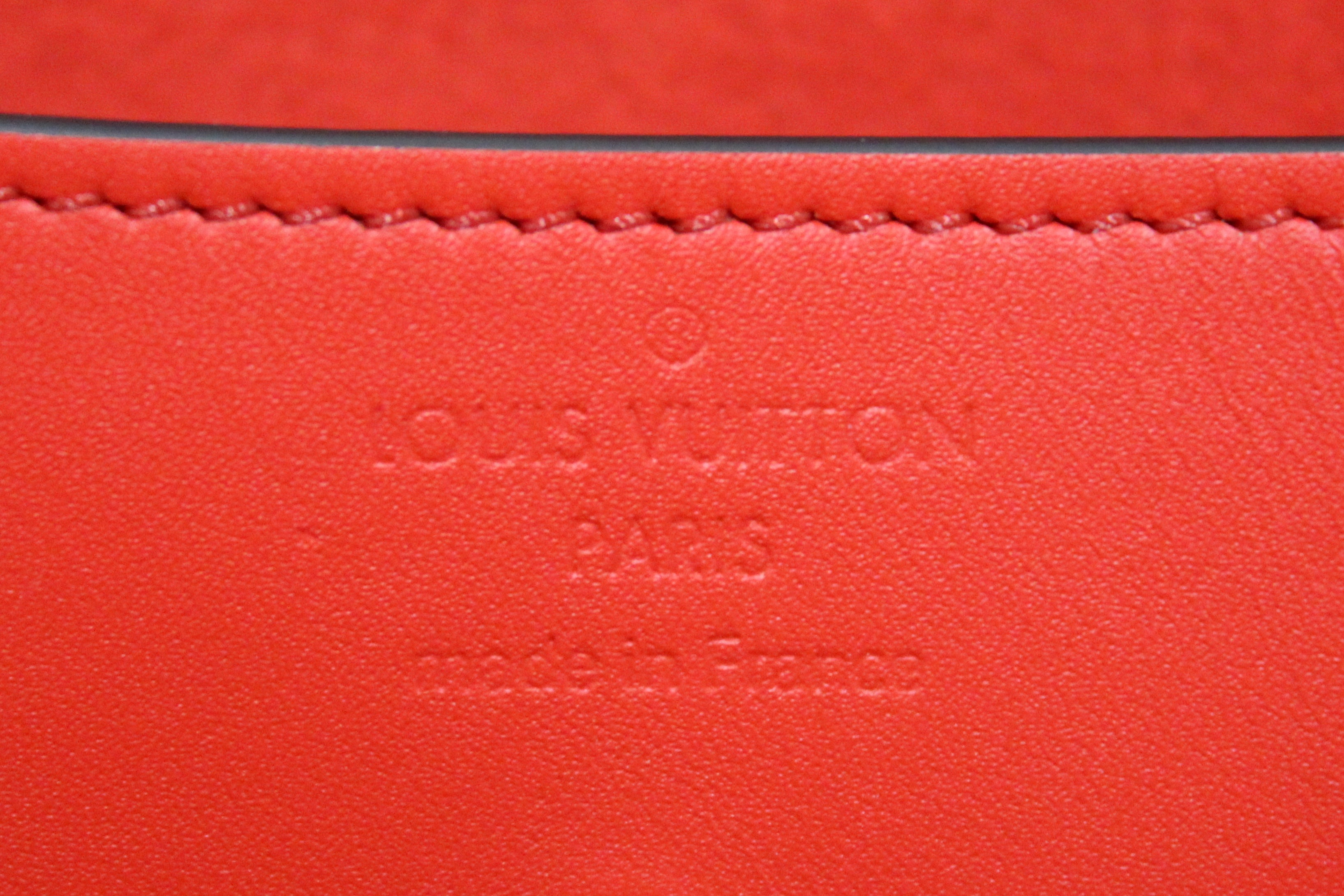 Authentic Louis Vuitton Classic Monogram Canvas Glasses Case – Paris  Station Shop