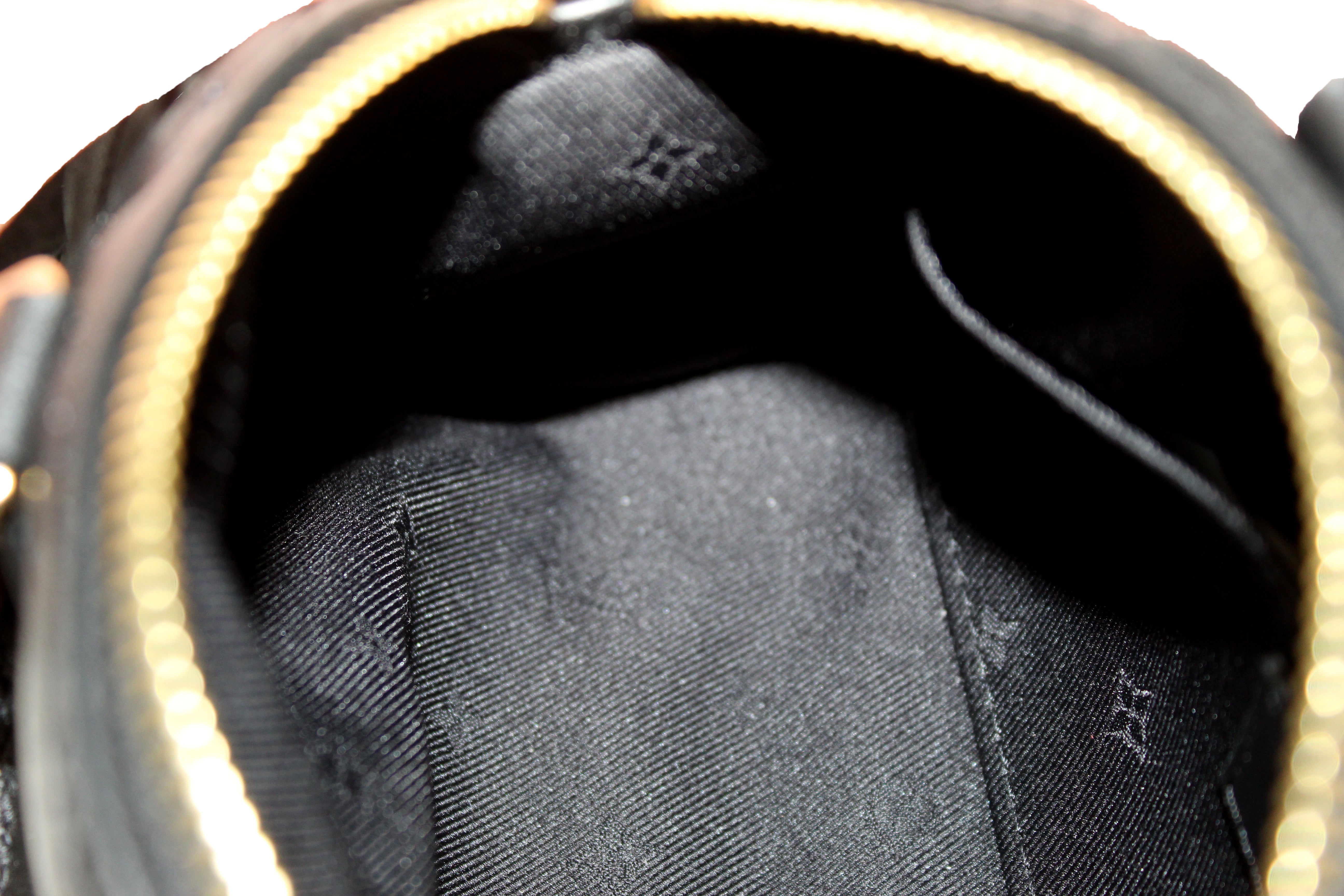 Authentic Louis Vuitton Bubblegram Black Calf Leather Papillon BB Bag