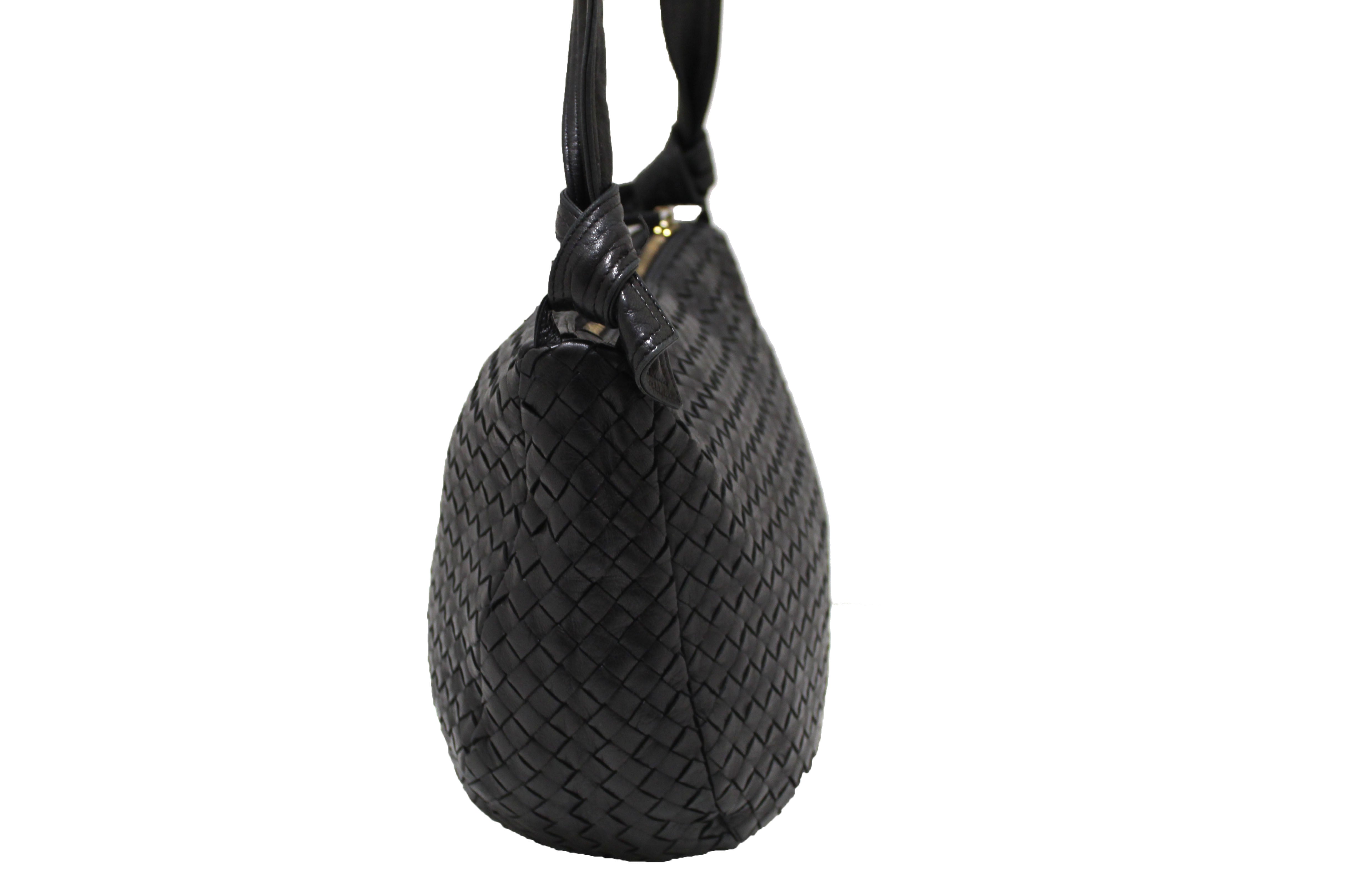Veneta leather handbag Bottega Veneta Black in Leather - 33570637
